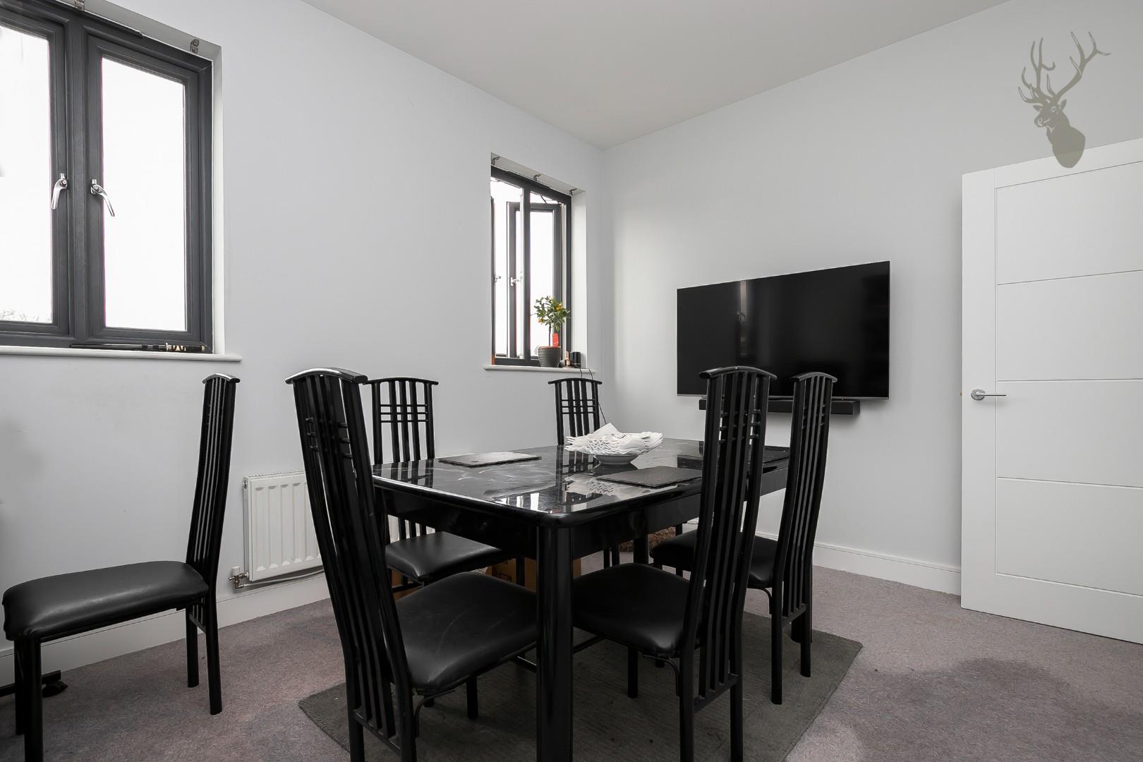 2 bedroom flat for sale, Cobalt Place, Loughton, IG10, photo 9 of 15