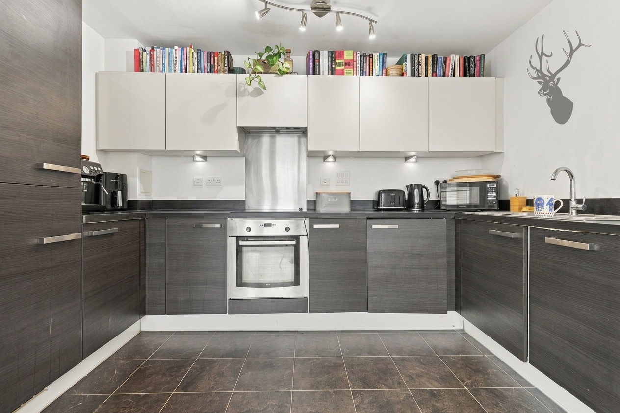 2 bedroom flat for sale, Devons Road, London, E3, photo 2