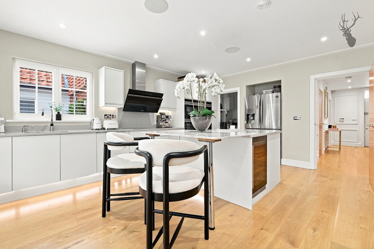 6 bedroom detached house for sale, Wallen Park, Sawbridgeworth, CM21, photo 7 of 20