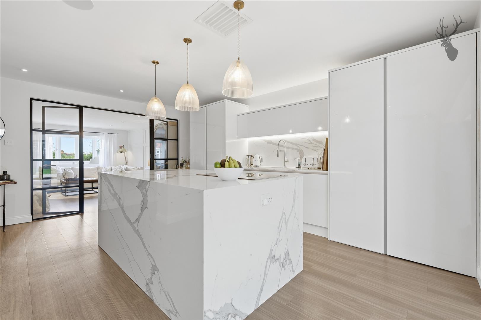 4 bedroom detached house for sale, Russell Road, Buckhurst Hill, IG9, photo 13 of 20