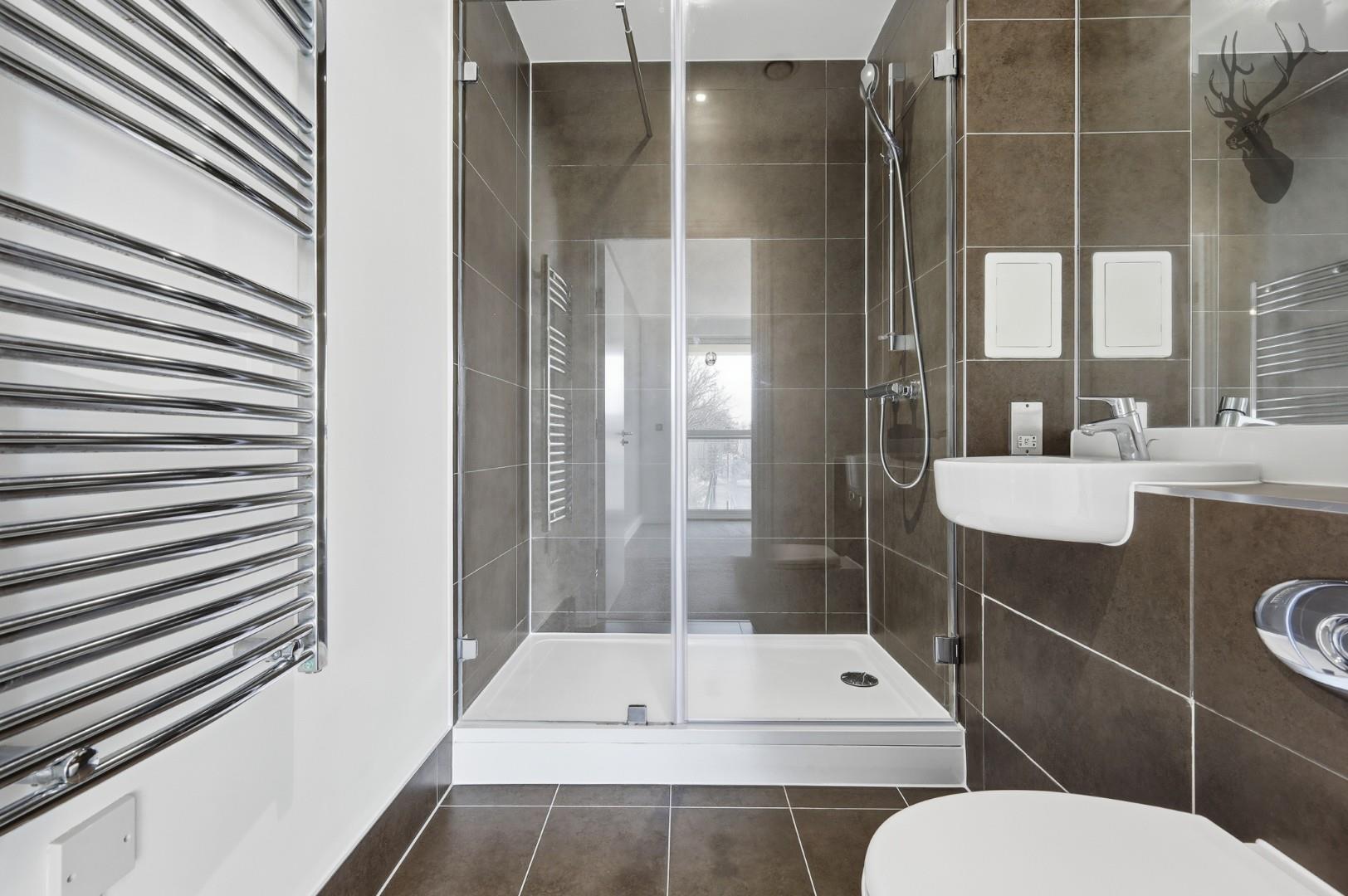 2 bedroom flat for sale, Cyan Apartments, London, E3, photo 11 of 12