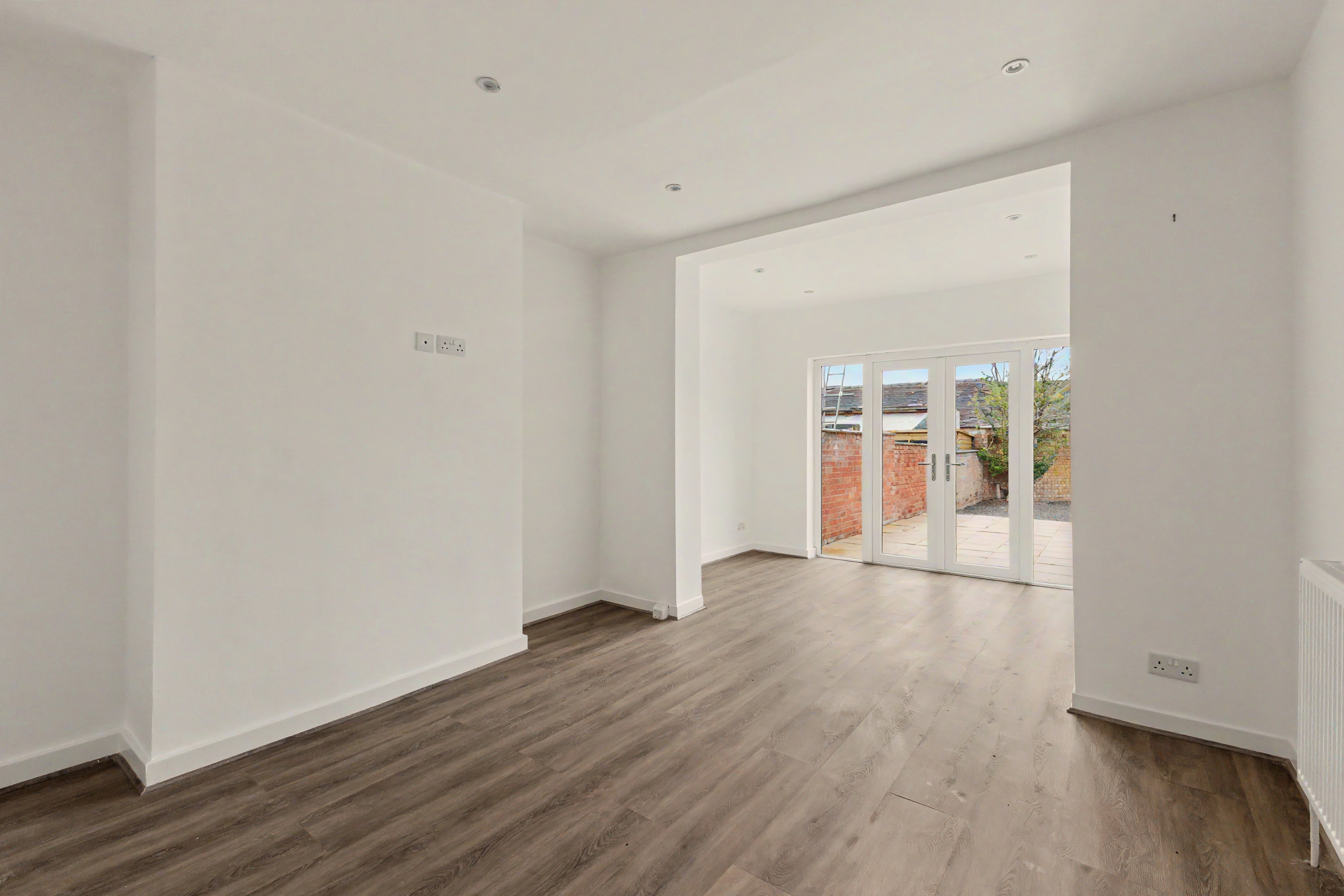 4 bedroom semi detached house for sale, Cheltenham Road, Evesham, WR11