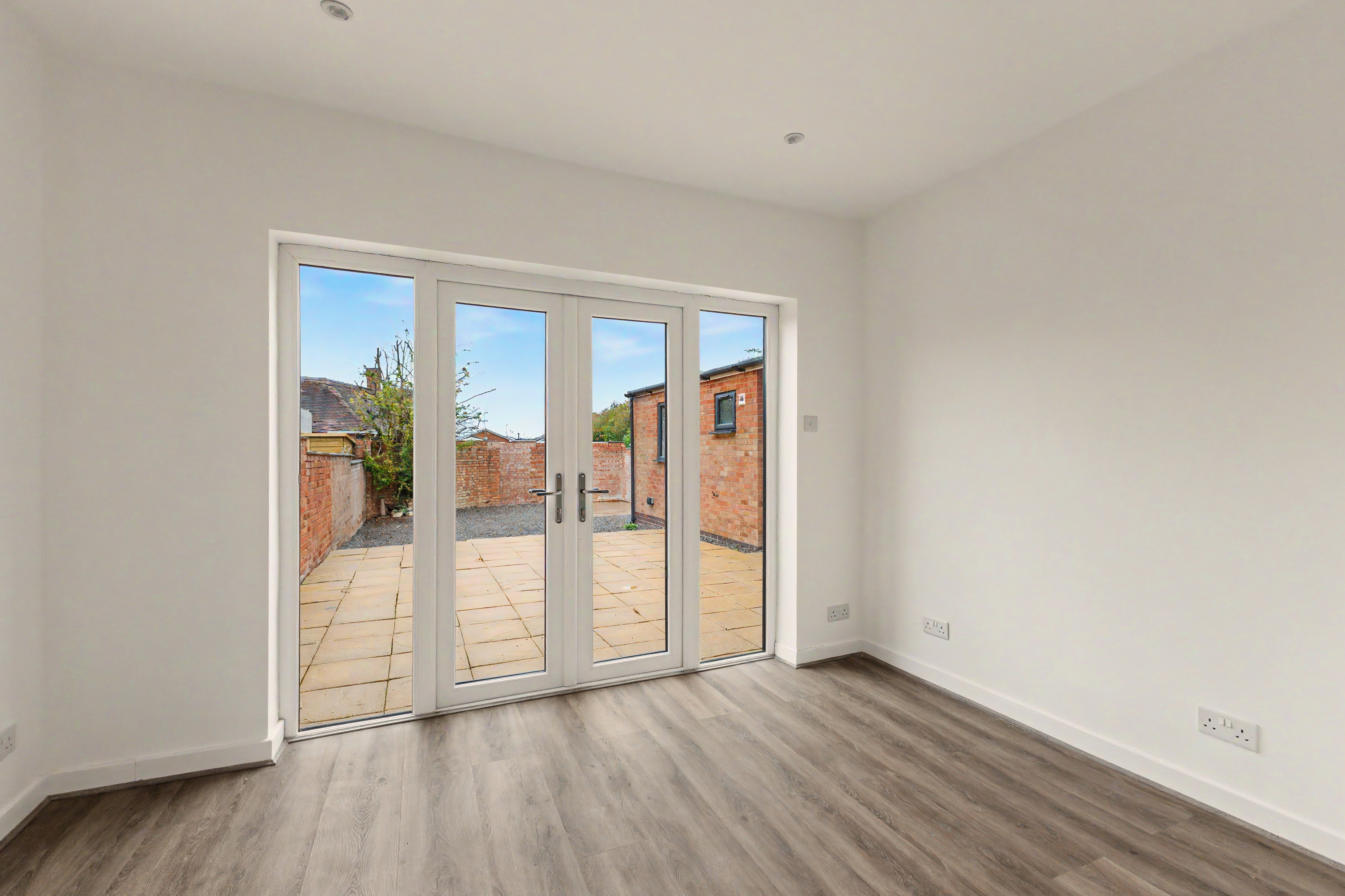 4 bedroom semi detached house for sale, Cheltenham Road, Evesham, WR11