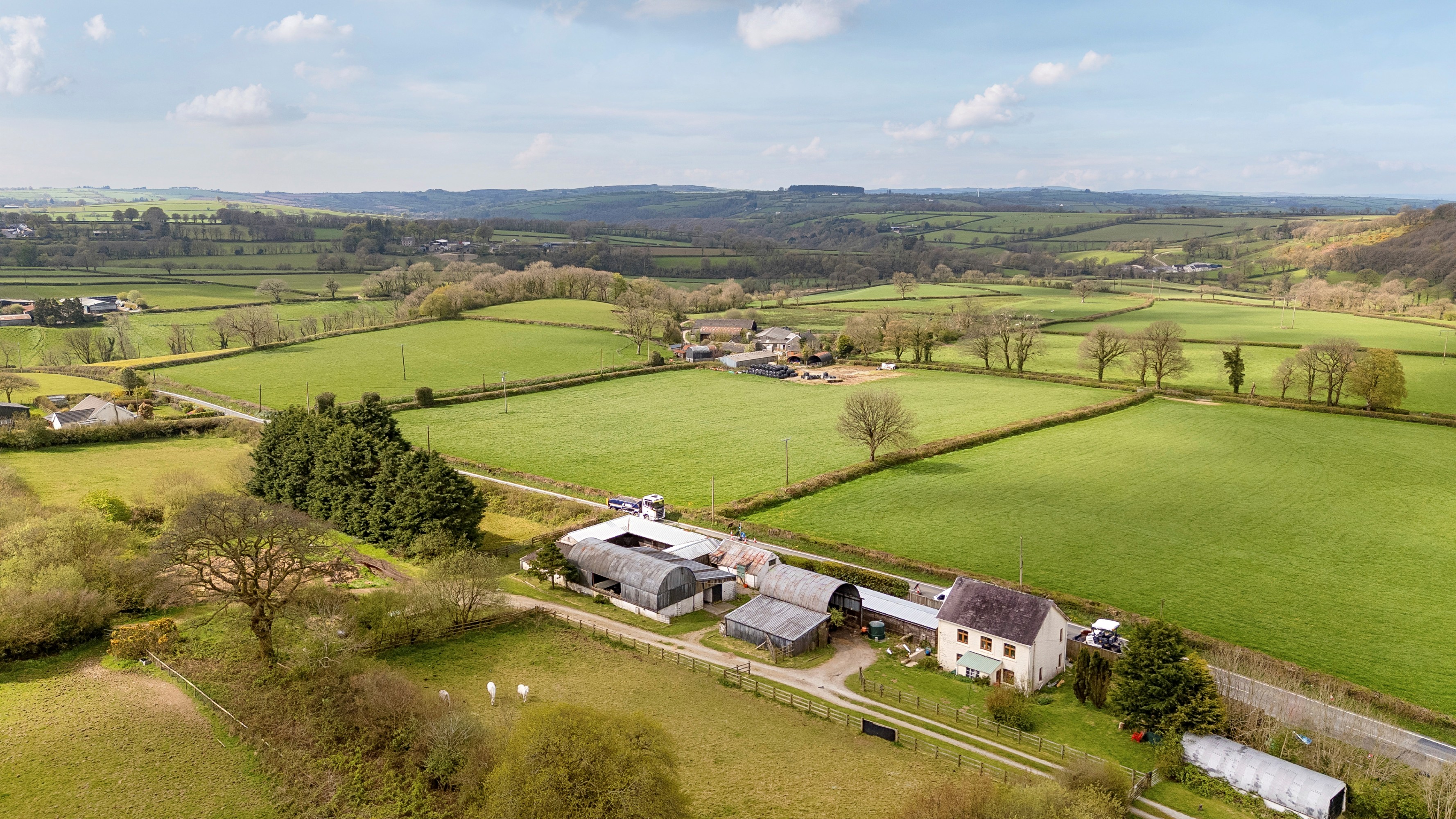 3 bedroom detached house for sale, Llangwndwn, Pencader, SA39