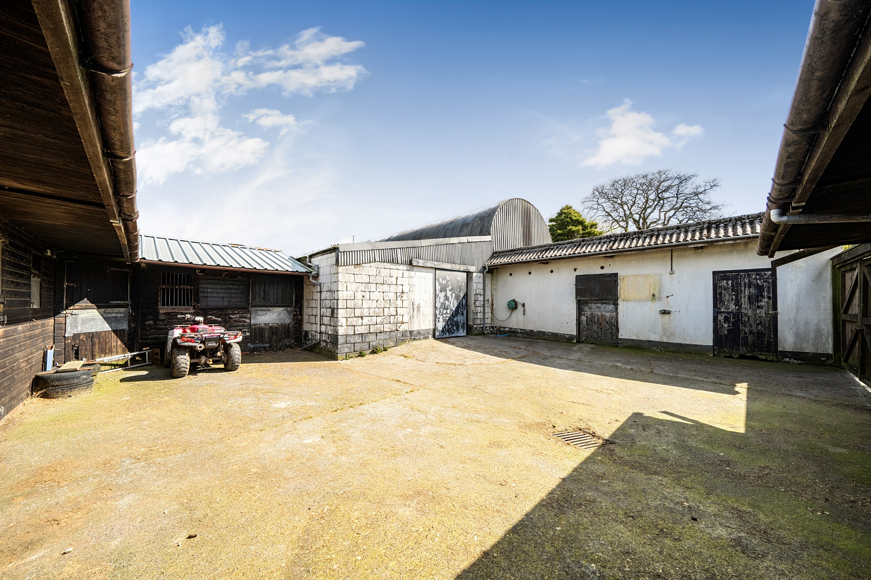 3 bedroom detached house for sale, Llangwndwn, Pencader, SA39