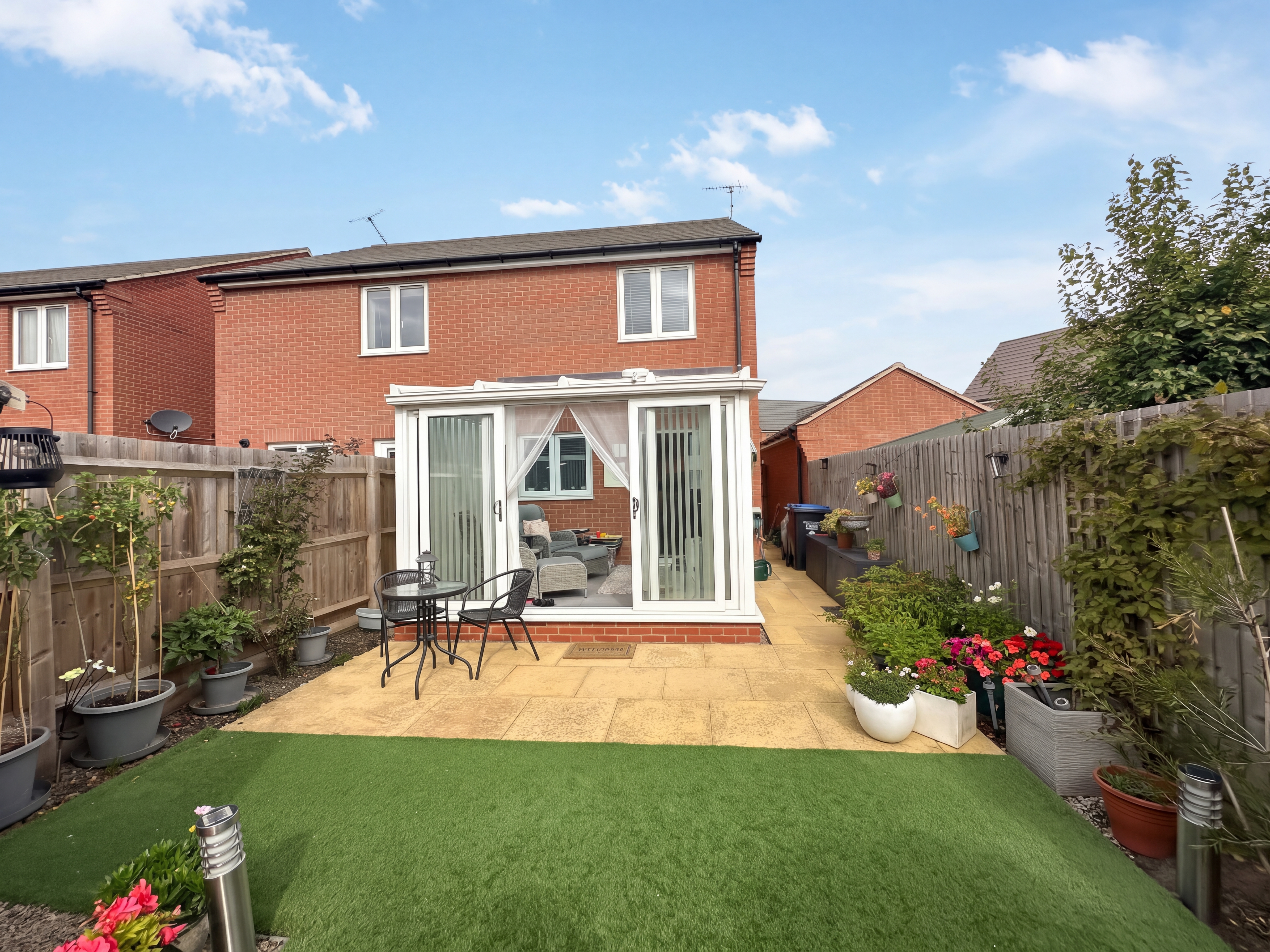2 bedroom semi detached house for sale, Thomas Avenue, Market Harborough, LE16