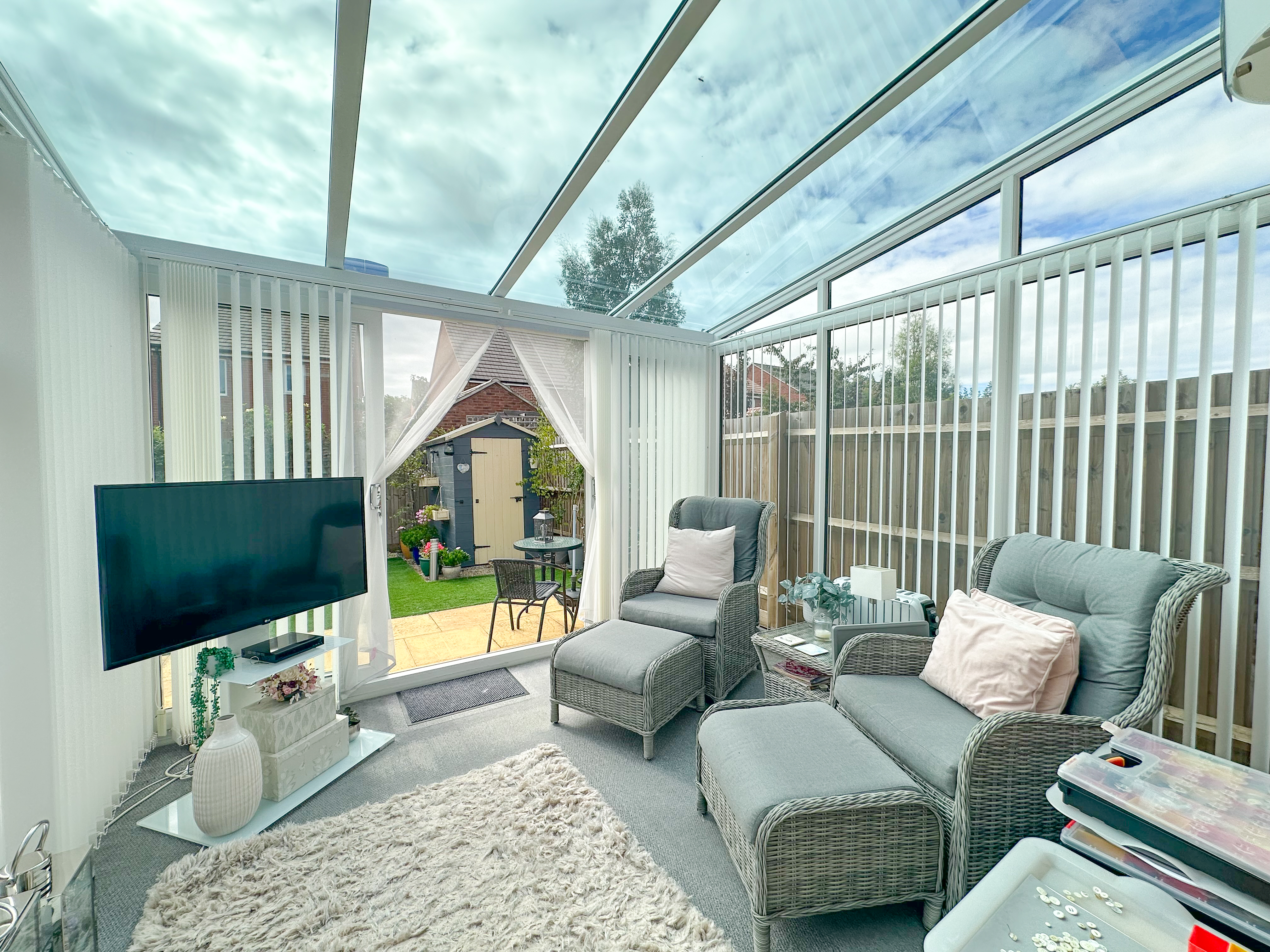 2 bedroom semi detached house for sale, Thomas Avenue, Market Harborough, LE16