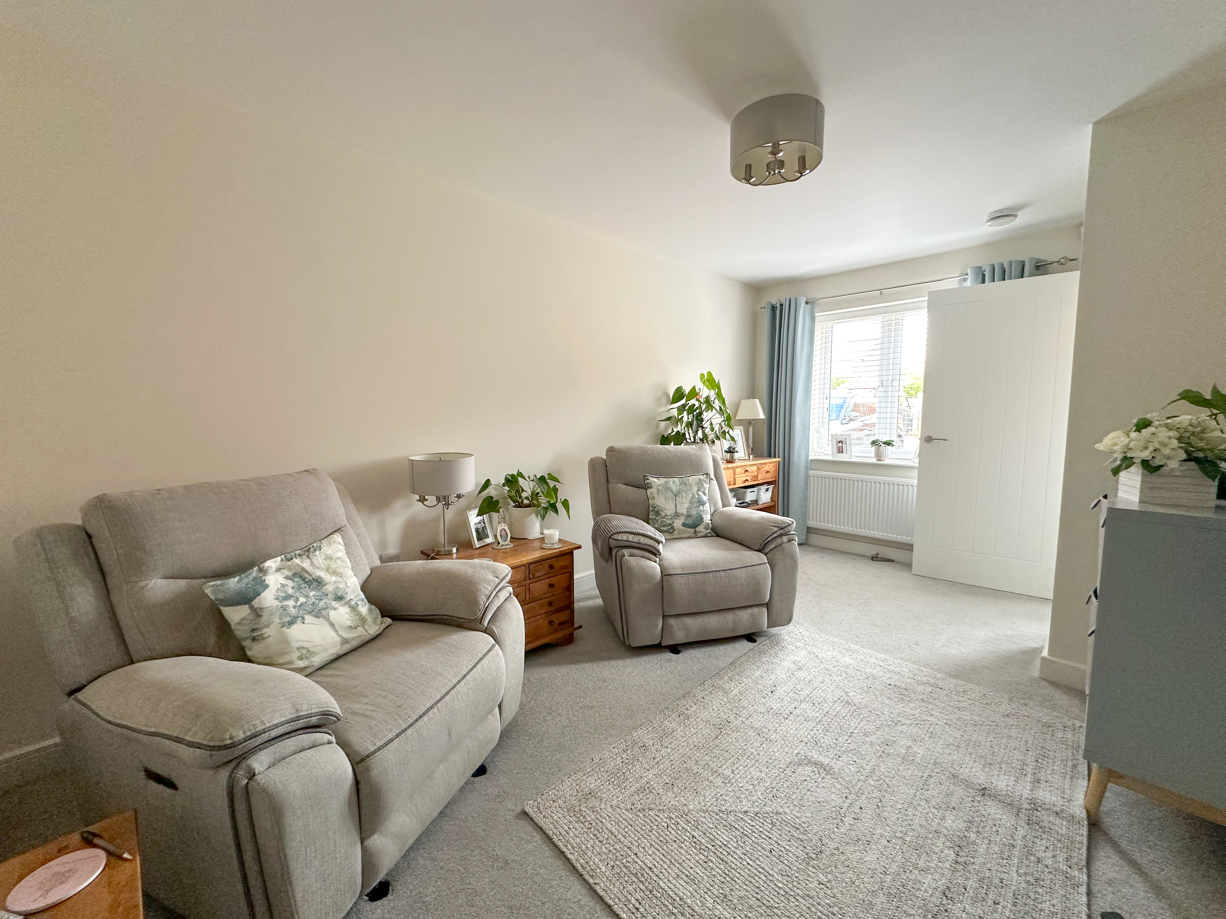 2 bedroom semi detached house for sale, Thomas Avenue, Market Harborough, LE16