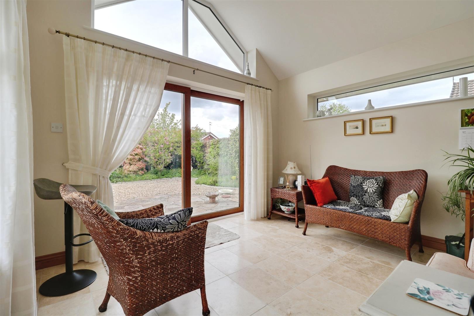 2 bedroom house for sale, Curzon Avenue, Stoke-On-Trent, ST7, photo 8 of 18