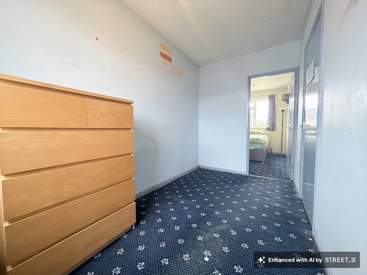 4 bedroom semi detached house for sale, Kinross Crescent, Loughborough, LE11