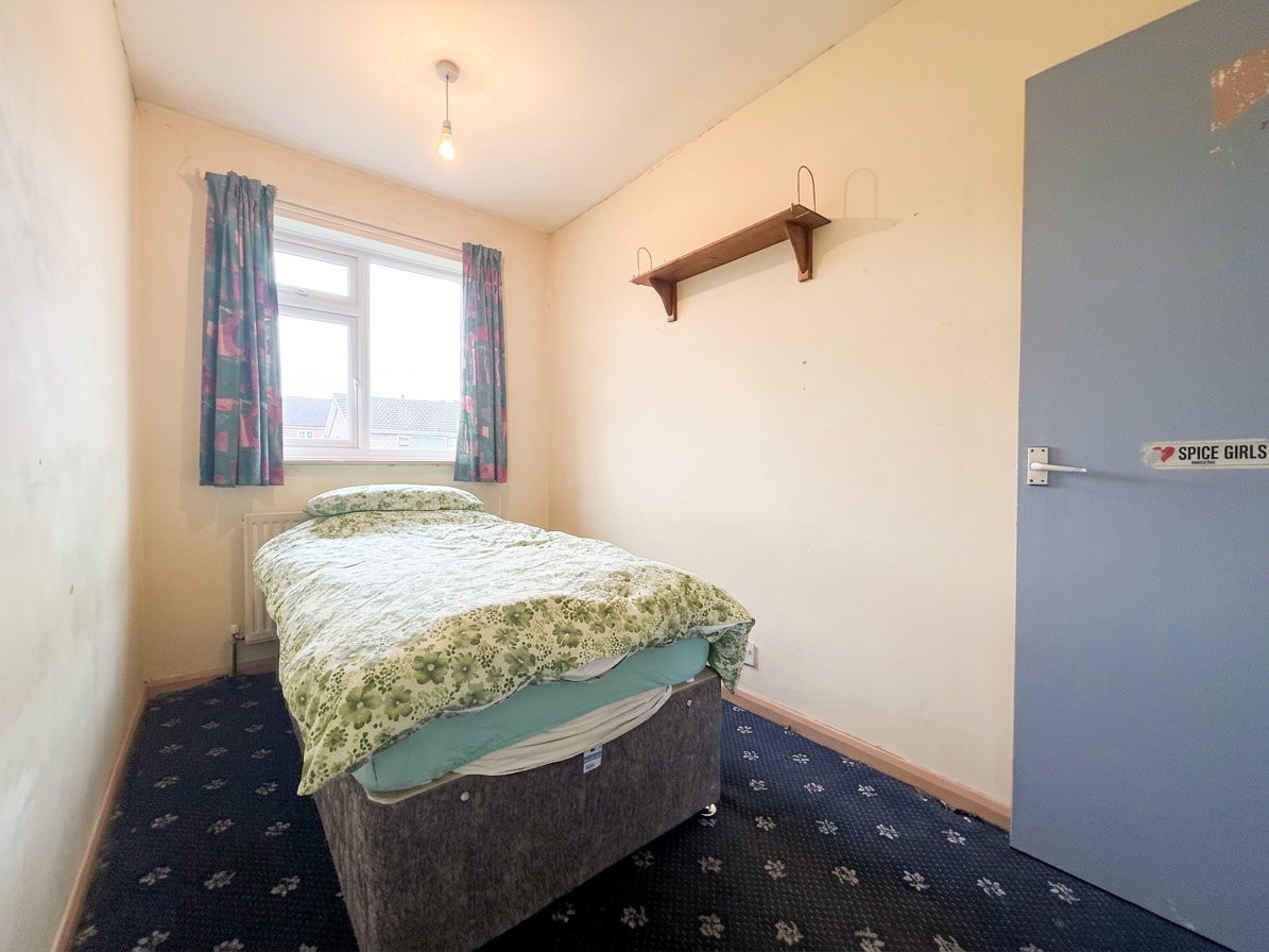 4 bedroom semi detached house for sale, Kinross Crescent, Loughborough, LE11