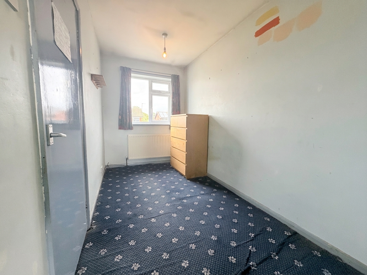 4 bedroom semi detached house for sale, Kinross Crescent, Loughborough, LE11