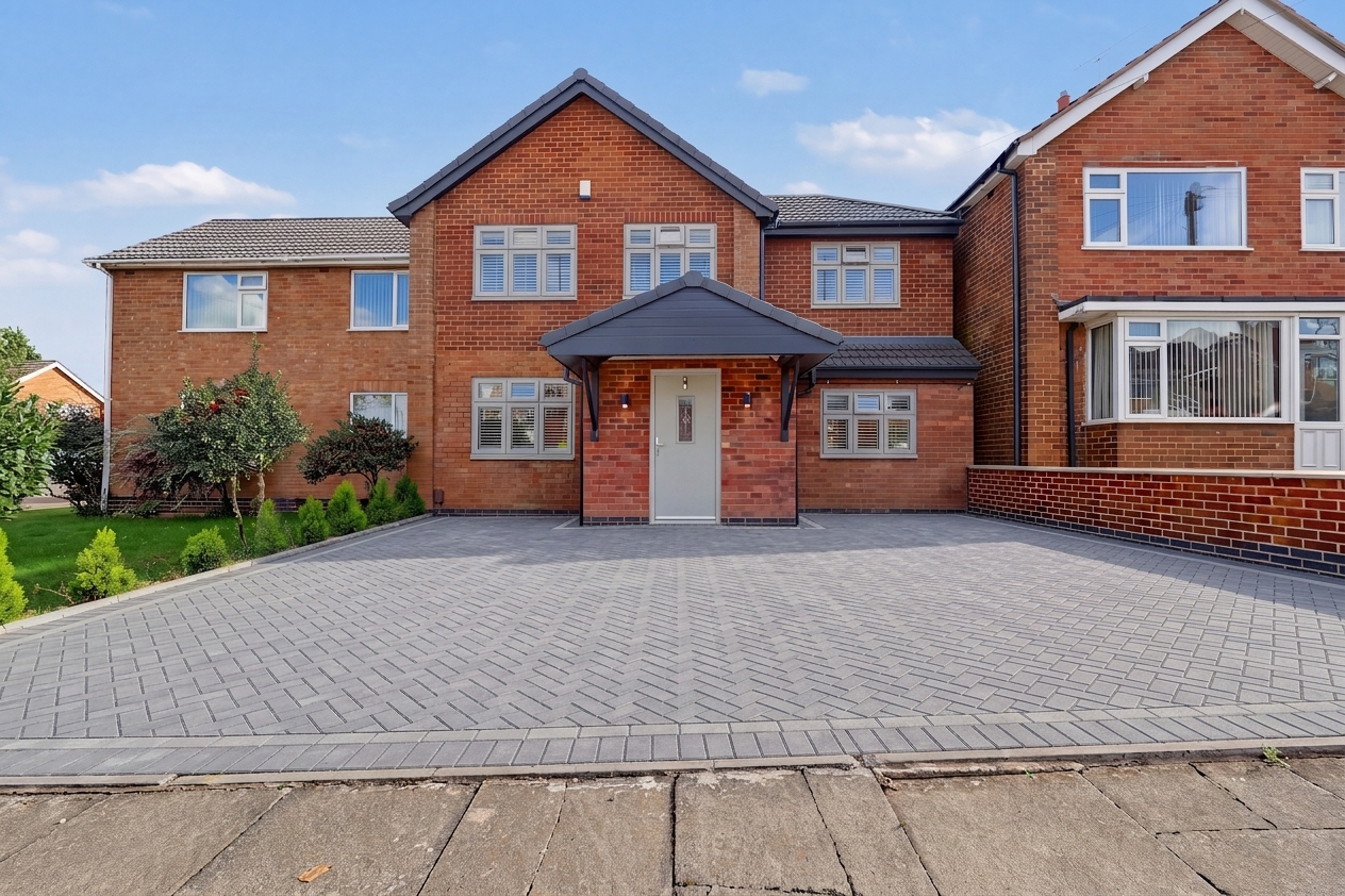 4 bedroom semi detached house for sale, Barmouth Avenue, Leicester, LE2