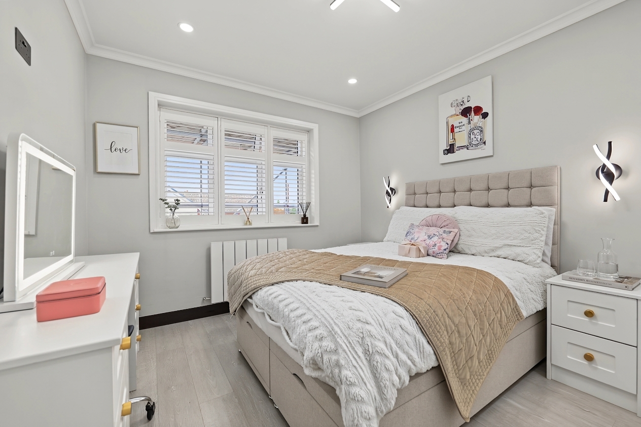 4 bedroom semi detached house for sale, Barmouth Avenue, Leicester, LE2