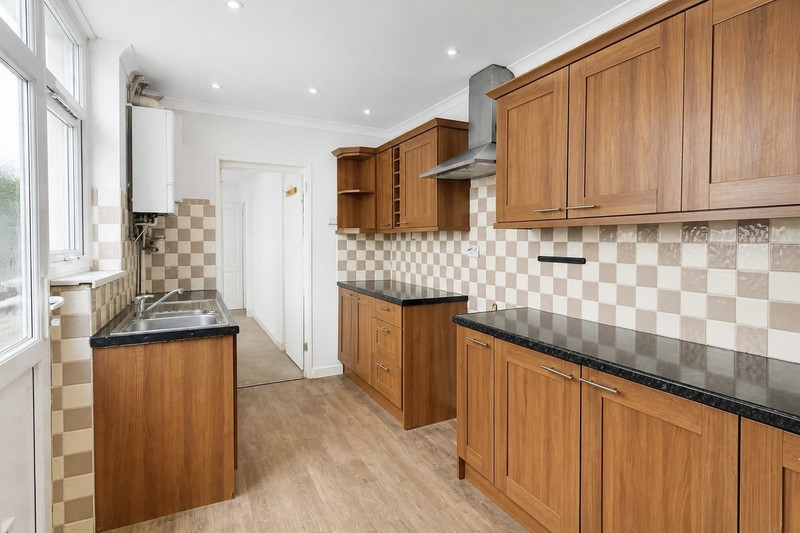 3 bedroom for sale, Grafton Road, Newport, NP19, photo 5