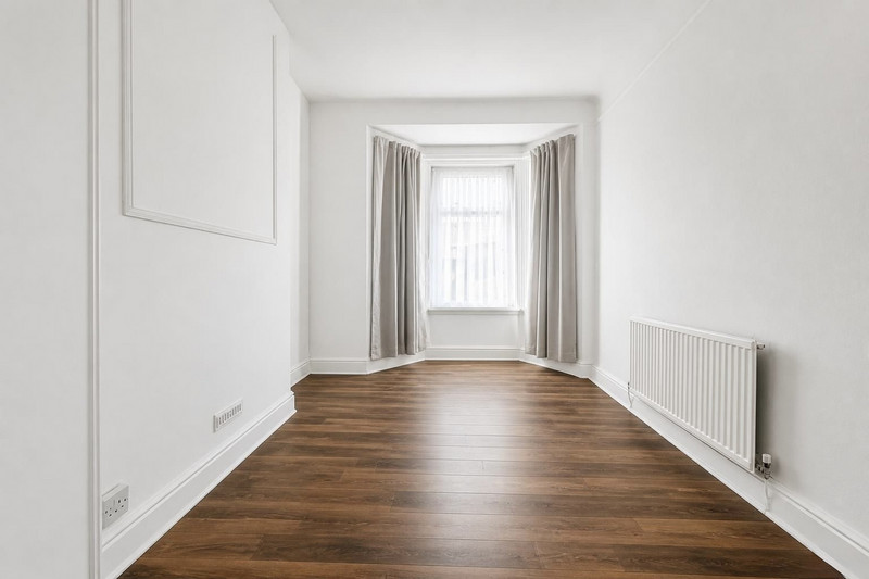 3 bedroom for sale, Grafton Road, Newport, NP19, photo 8 of 11