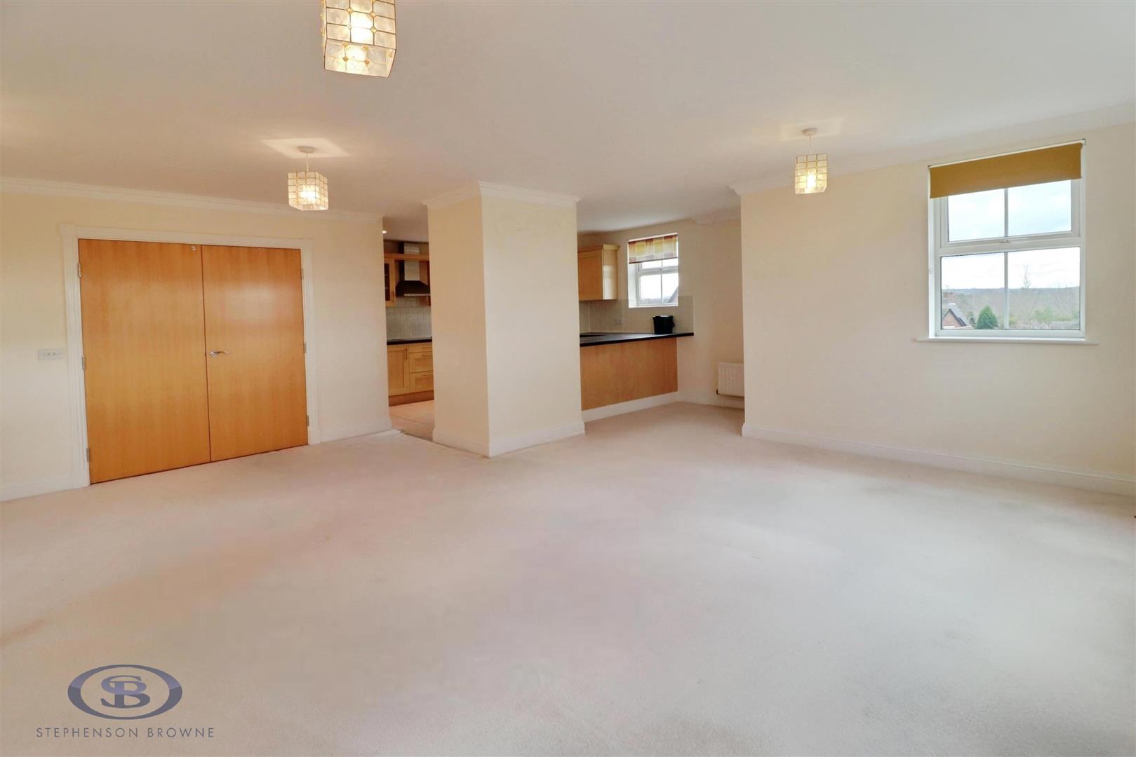 3 bedroom apartment for sale, Ashbourne Drive, Crewe, CW2, photo 2
