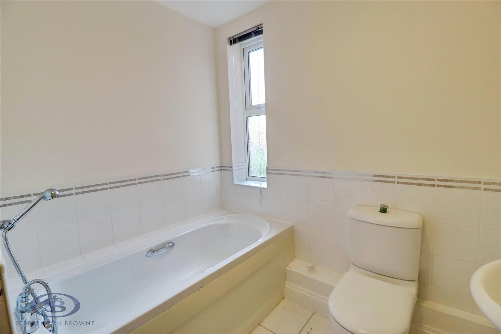 3 bedroom apartment for sale, Ashbourne Drive, Crewe, CW2, photo 18 of 20