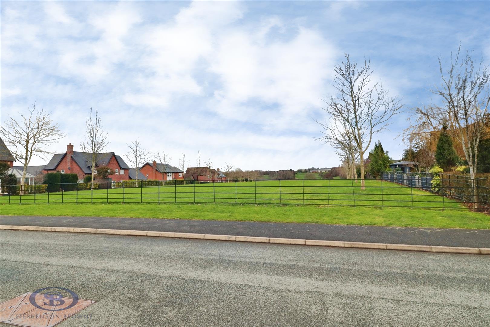 3 bedroom apartment for sale, Ashbourne Drive, Crewe, CW2, photo 3