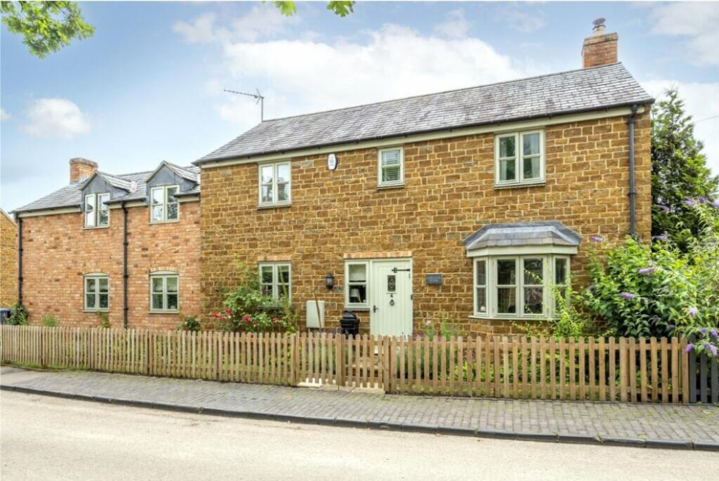 4 bedroom detached cottage for sale, Kingston House 4 Back Lane, Warwick, CV35
