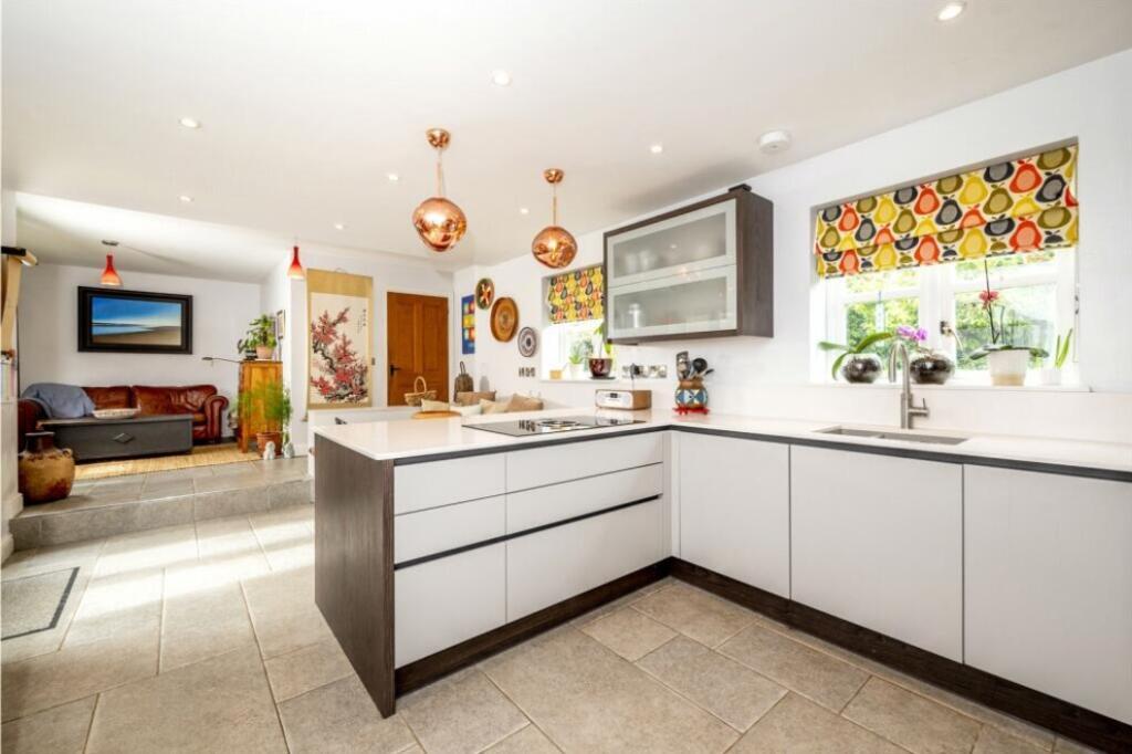 4 bedroom detached cottage for sale, Kingston House 4 Back Lane, Warwick, CV35
