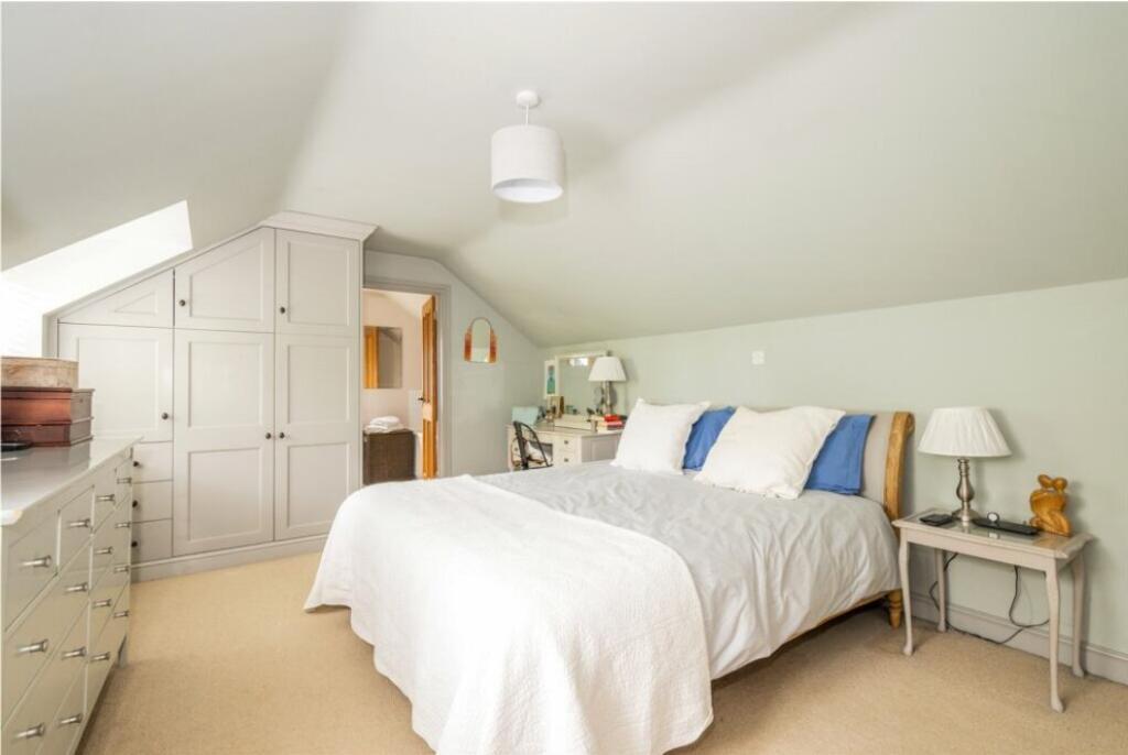 4 bedroom detached cottage for sale, Kingston House 4 Back Lane, Warwick, CV35