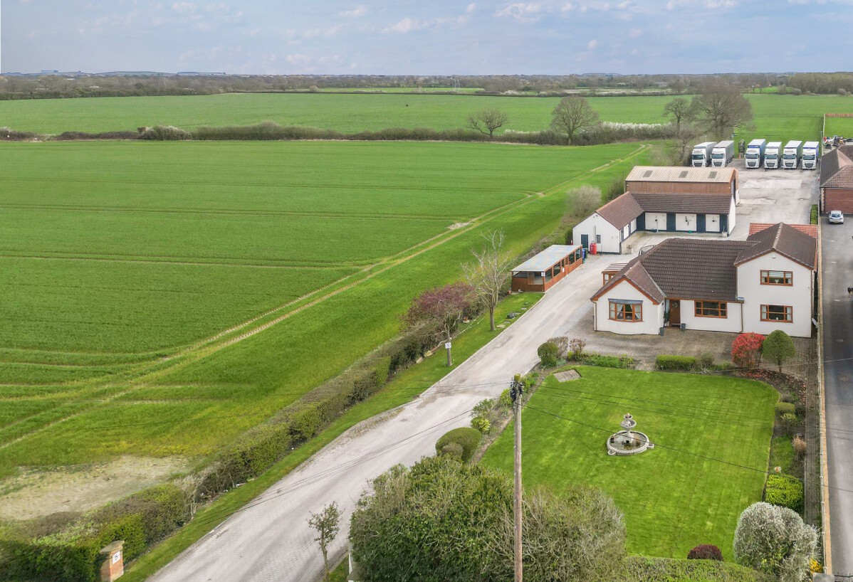 5 bedroom detached house for sale, Park Gate Farm Moss Road, Doncaster, DN6