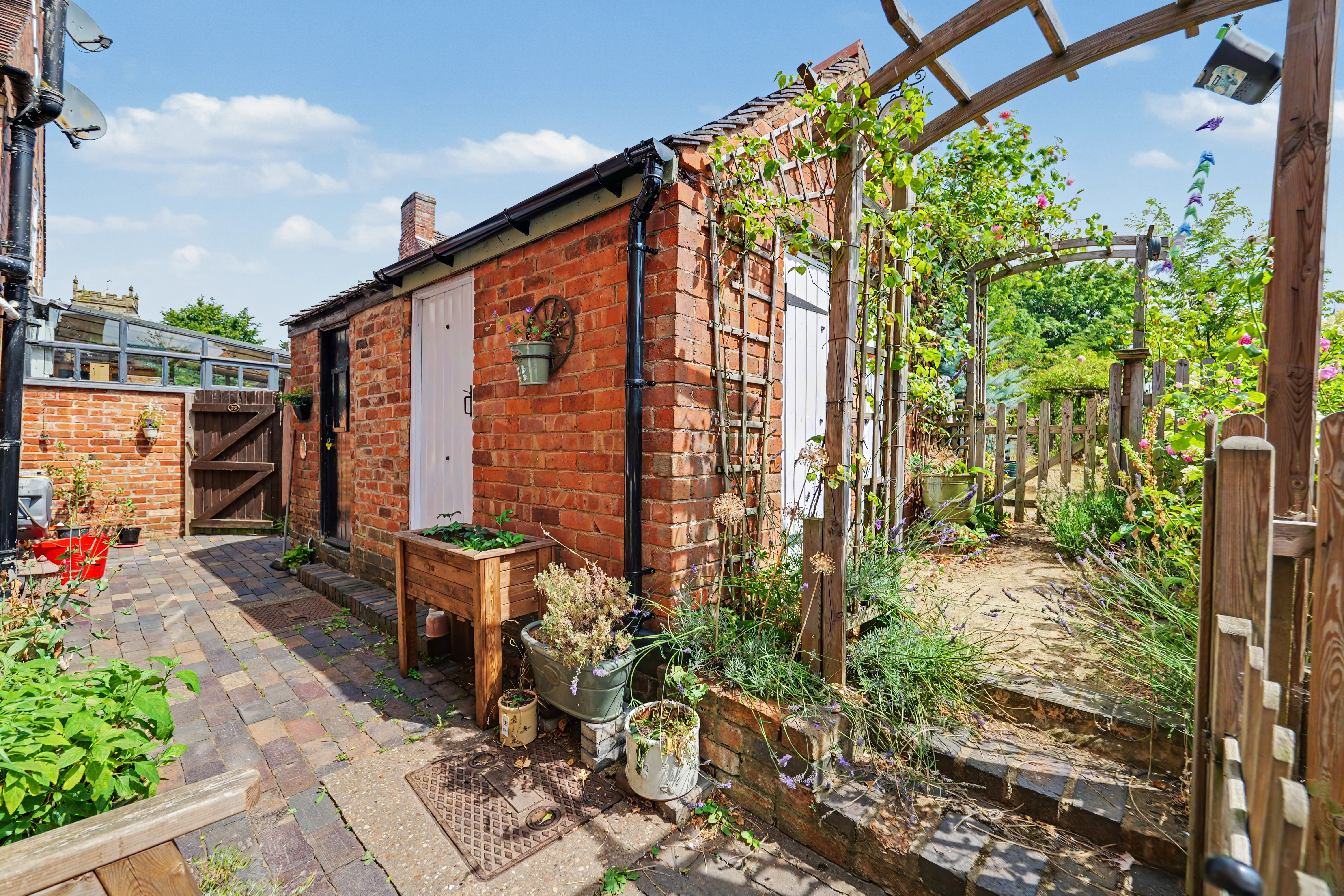2 bedroom terraced house for sale, Church Street, Bedworth, CV12