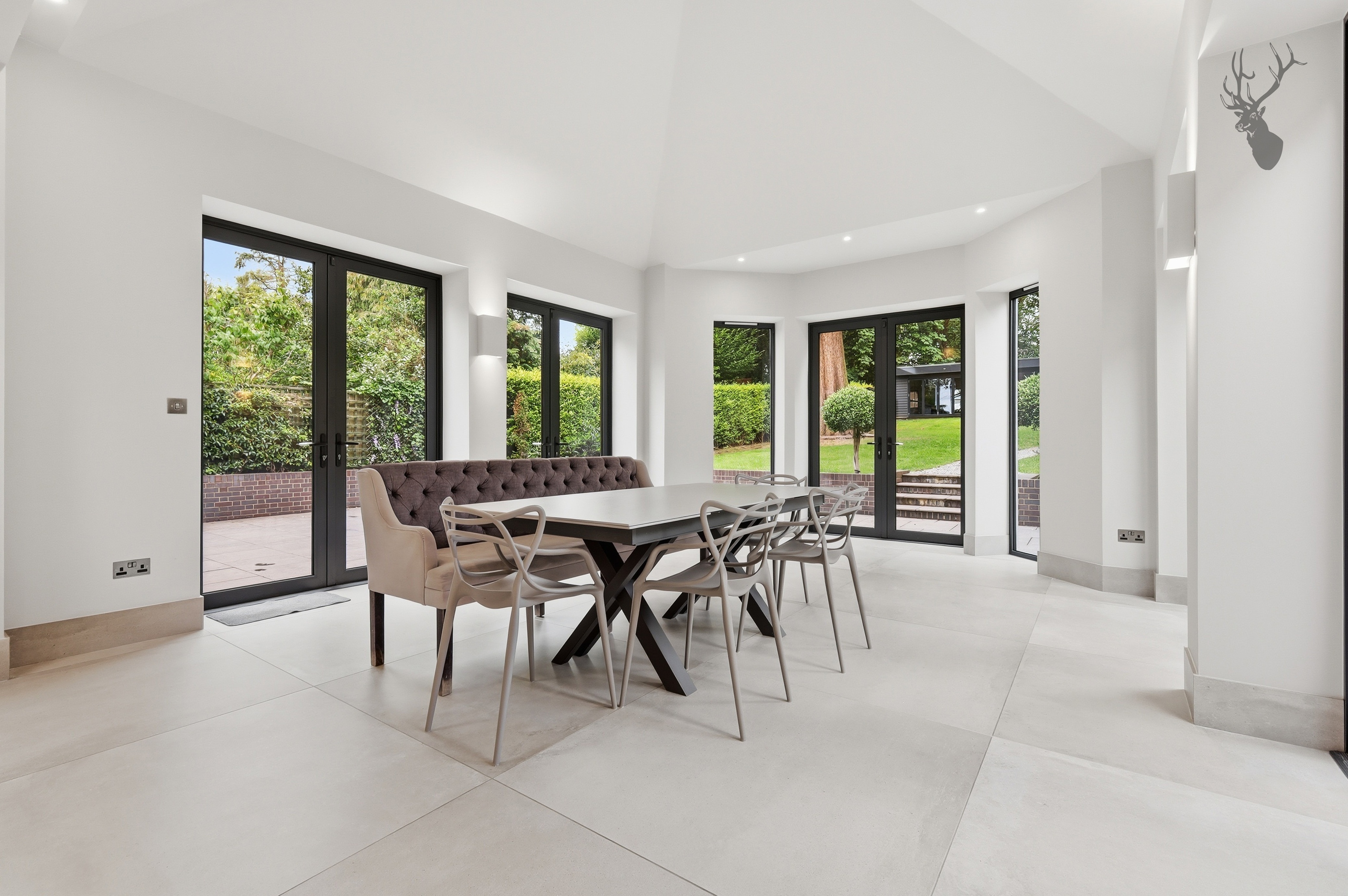 5 bedroom detached house for sale, Monkhams Avenue, London, IG8, photo 14 of 20