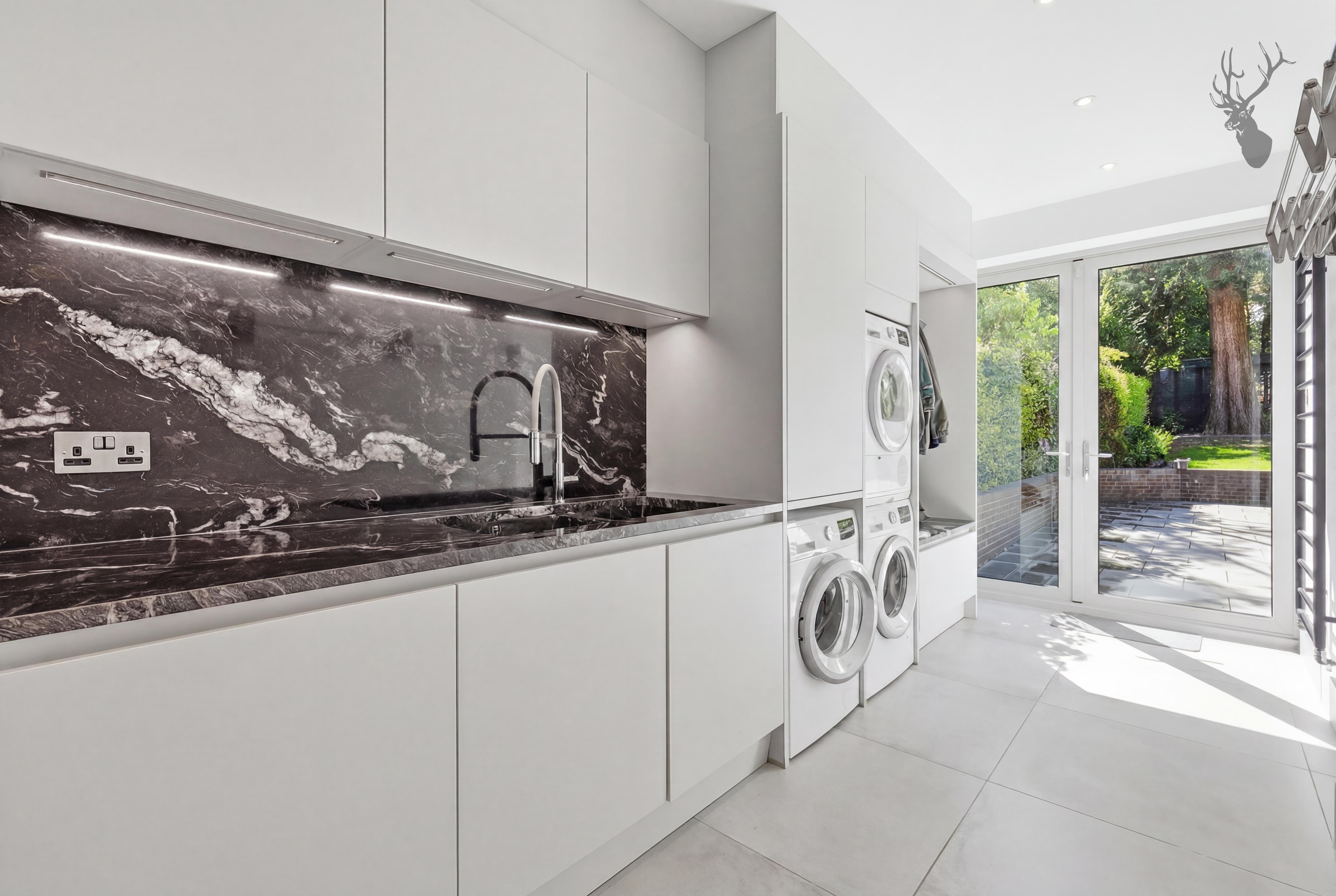 5 bedroom detached house for sale, Monkhams Avenue, London, IG8, photo 19 of 20