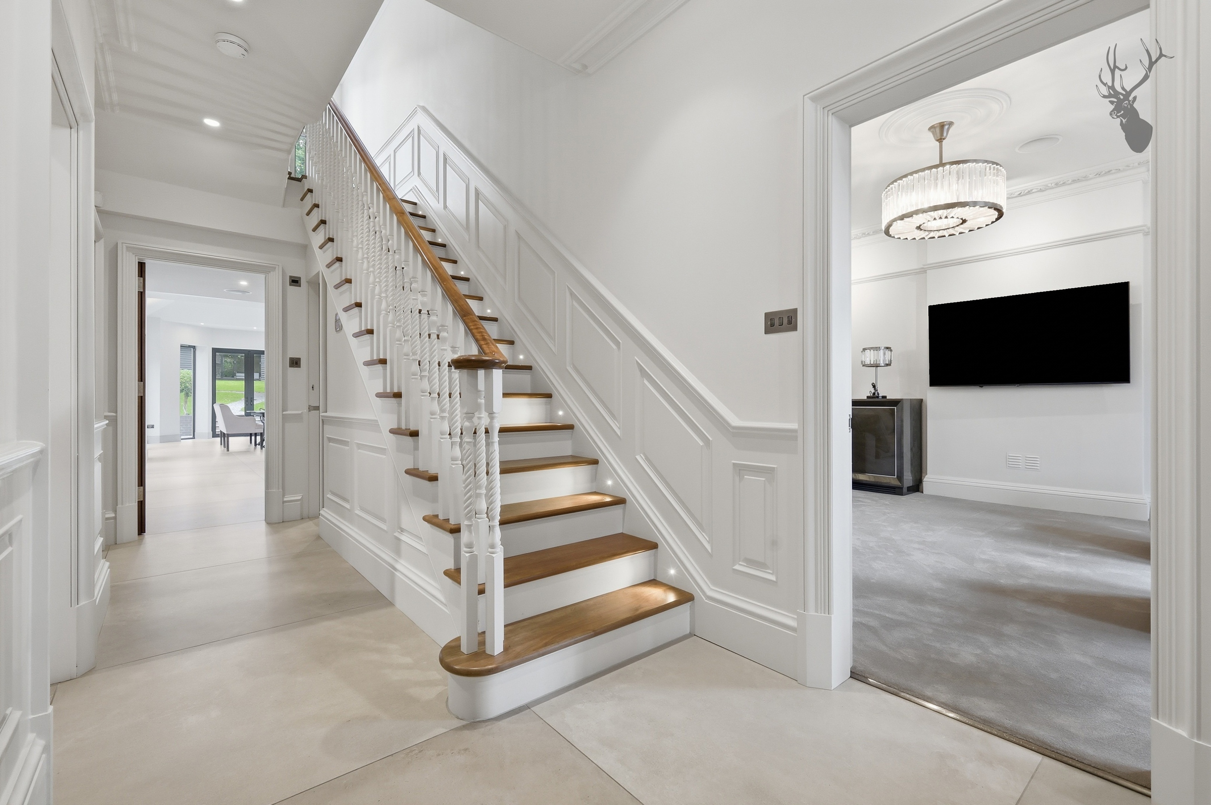 5 bedroom detached house for sale, Monkhams Avenue, London, IG8, photo 7 of 20