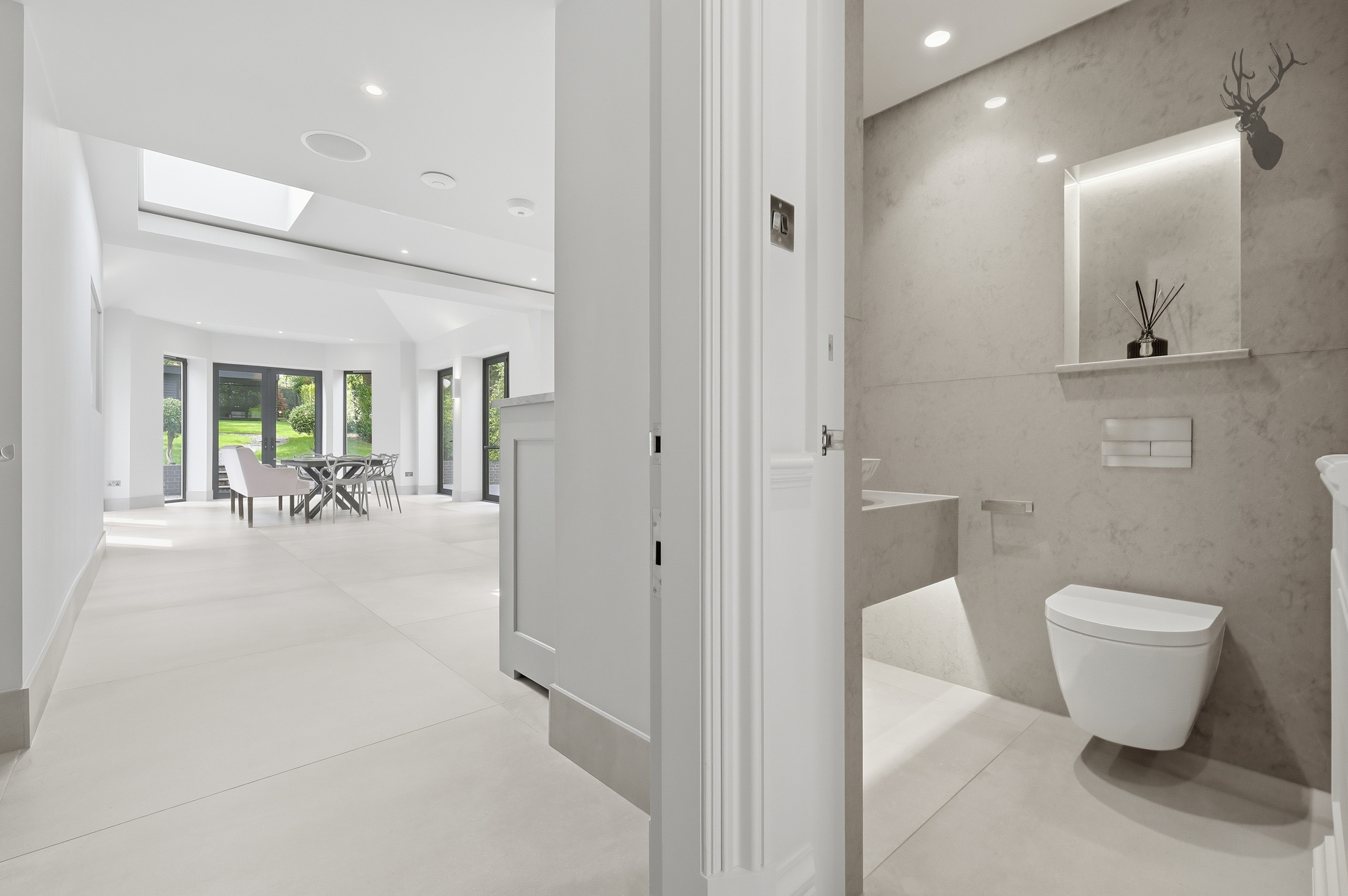 5 bedroom detached house for sale, Monkhams Avenue, London, IG8, photo 8 of 20