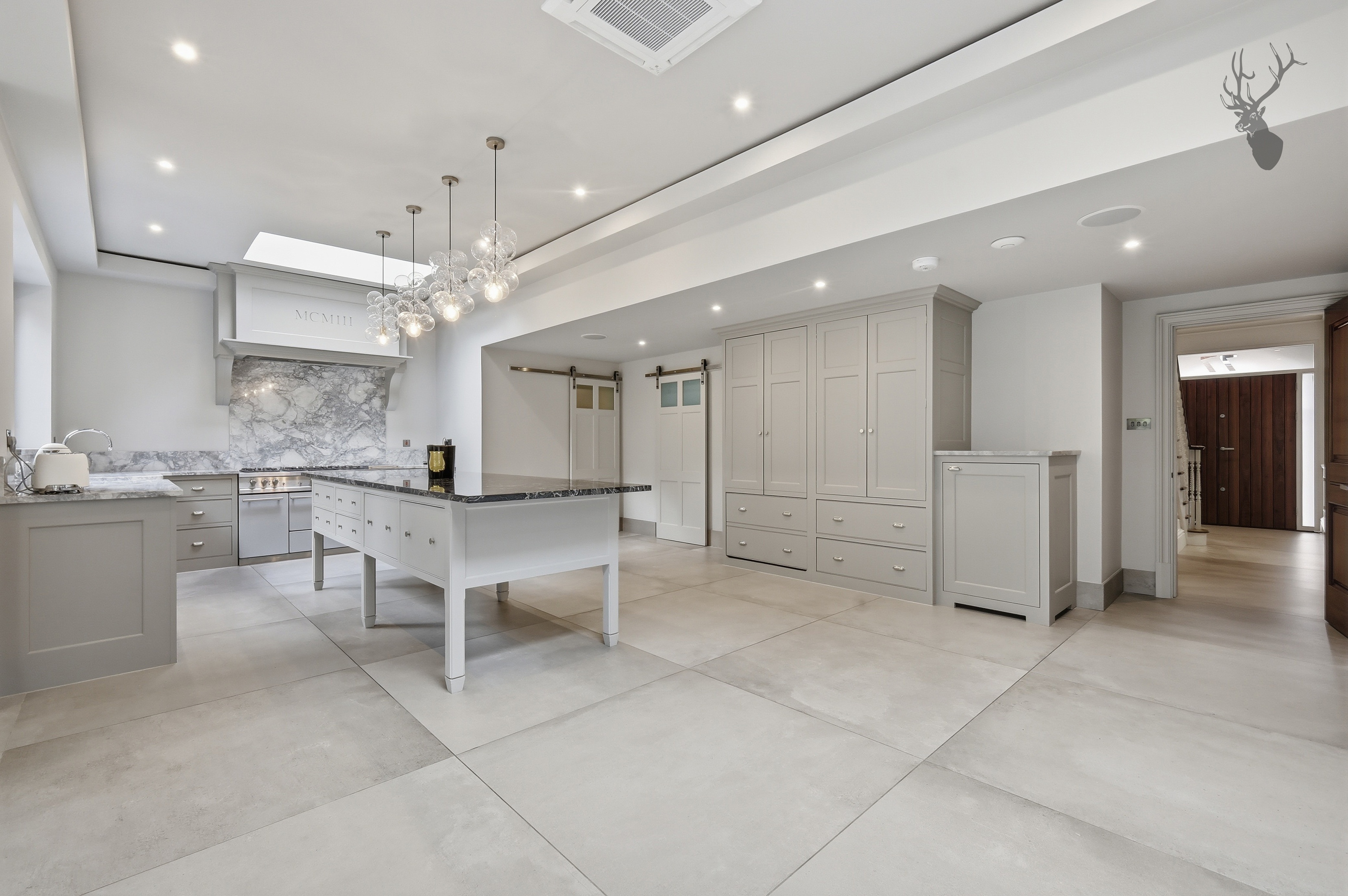 5 bedroom detached house for sale, Monkhams Avenue, London, IG8, photo 10 of 20