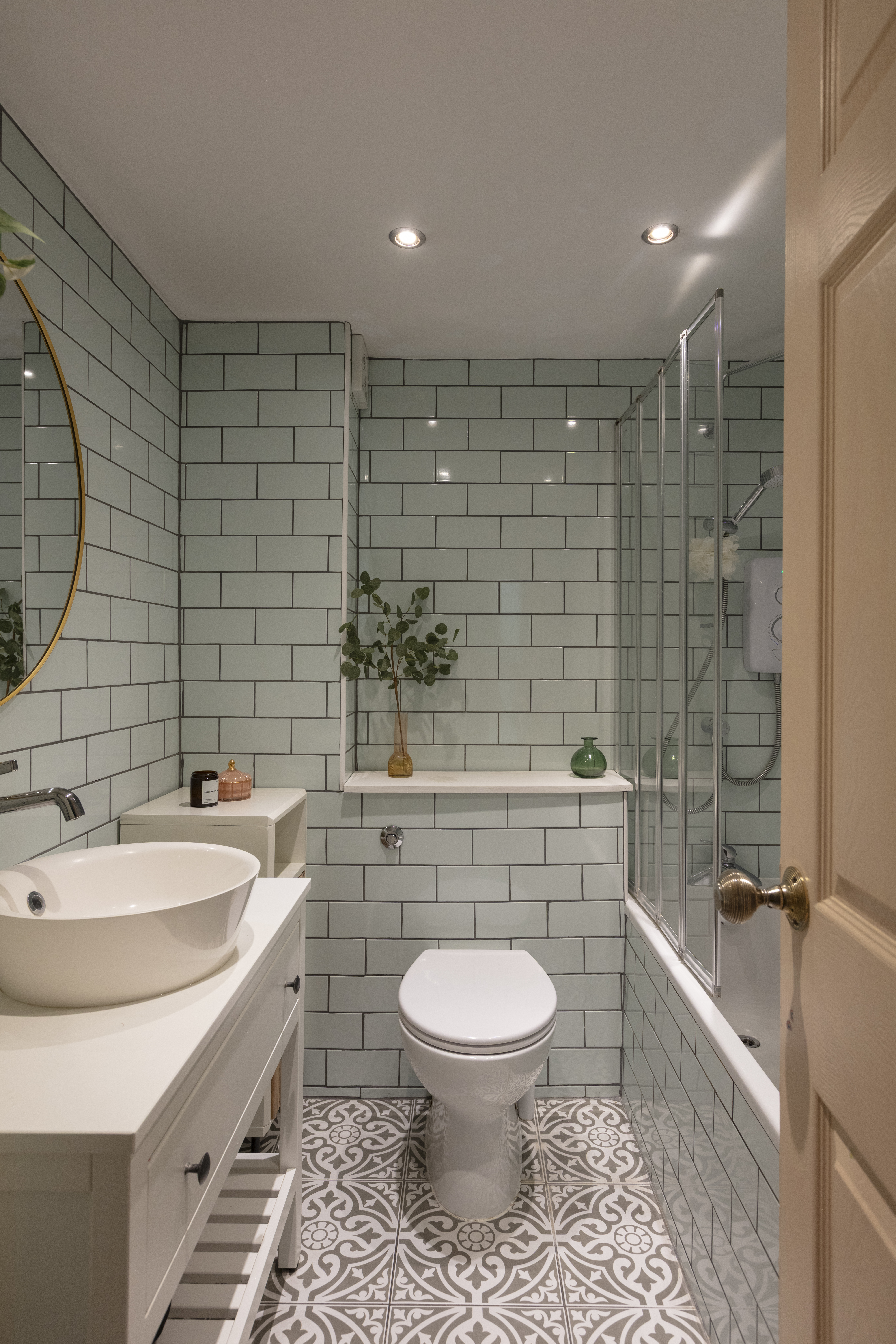 2 bedroom flat for sale, Queenswood Gardens, London, E11, photo 9 of 14
