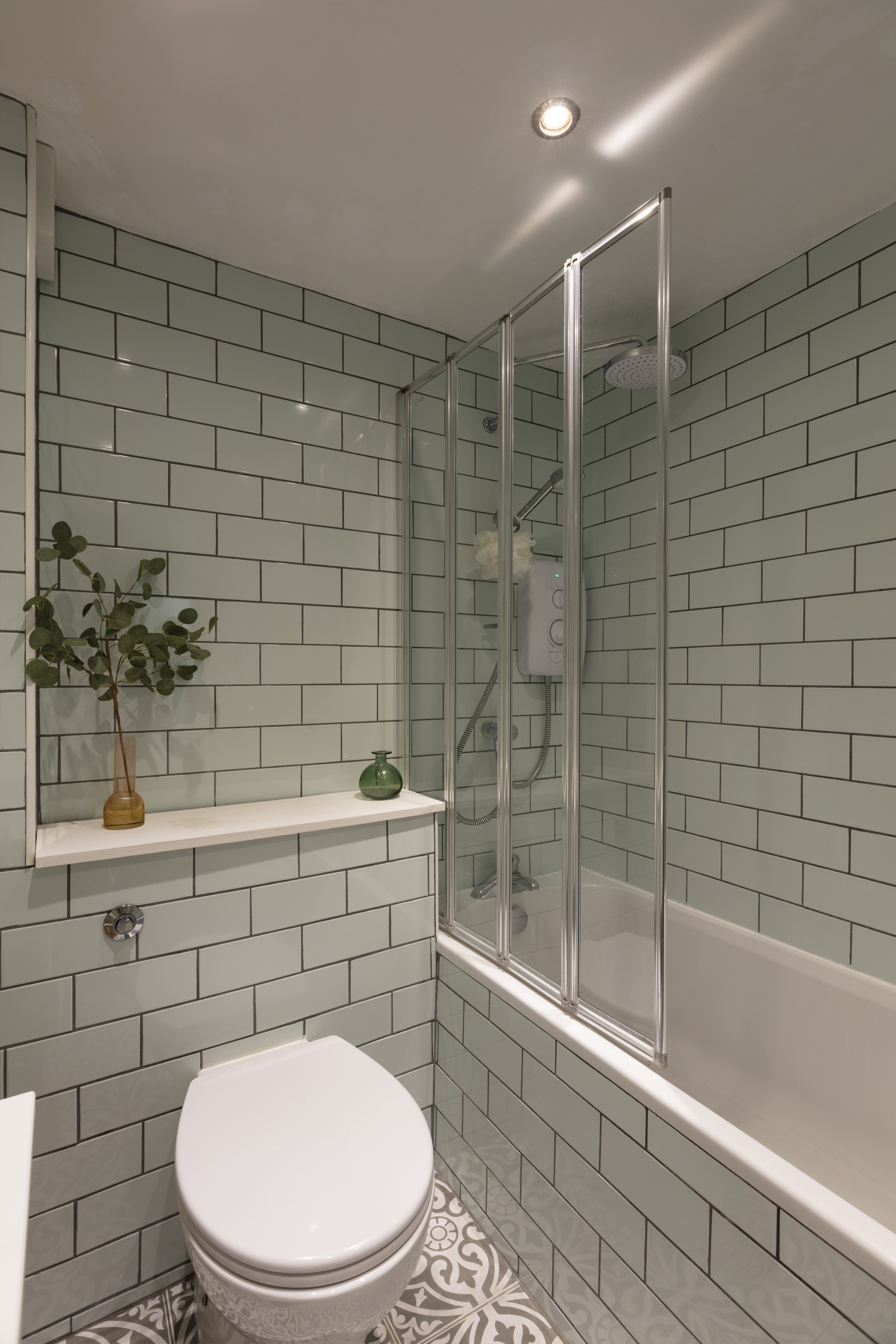 2 bedroom flat for sale, Queenswood Gardens, London, E11, photo 12 of 14