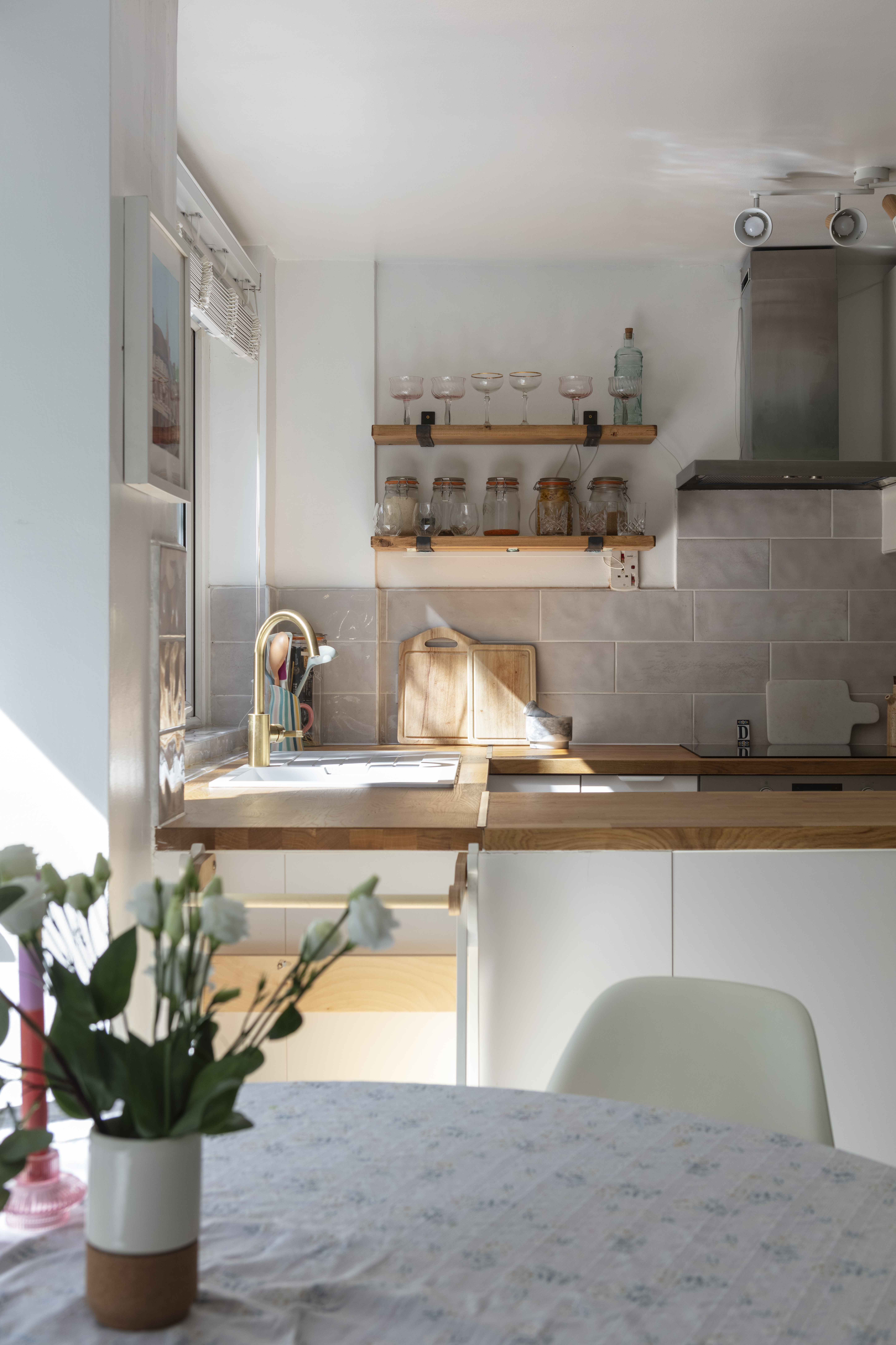 2 bedroom flat for sale, Queenswood Gardens, London, E11, photo 5
