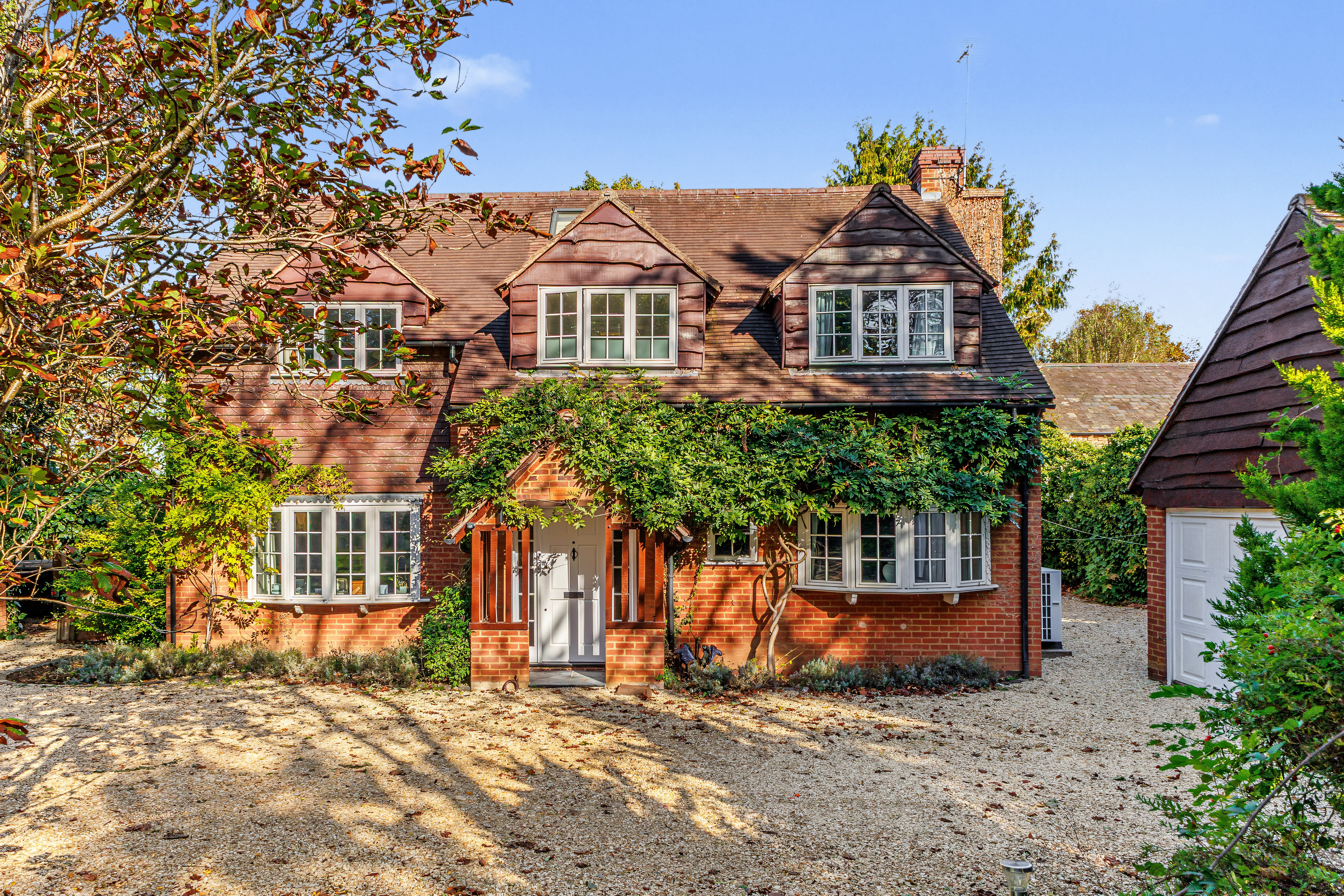 4 bedroom detached house for sale, Pedders Way Stratford Road, Warwick, CV35
