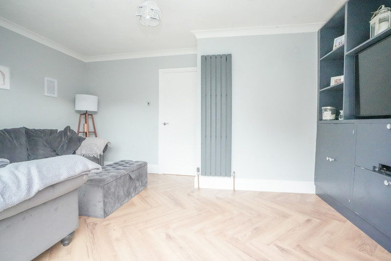 1 bedroom for sale, Beach Road, Canvey Island, SS8, photo 2