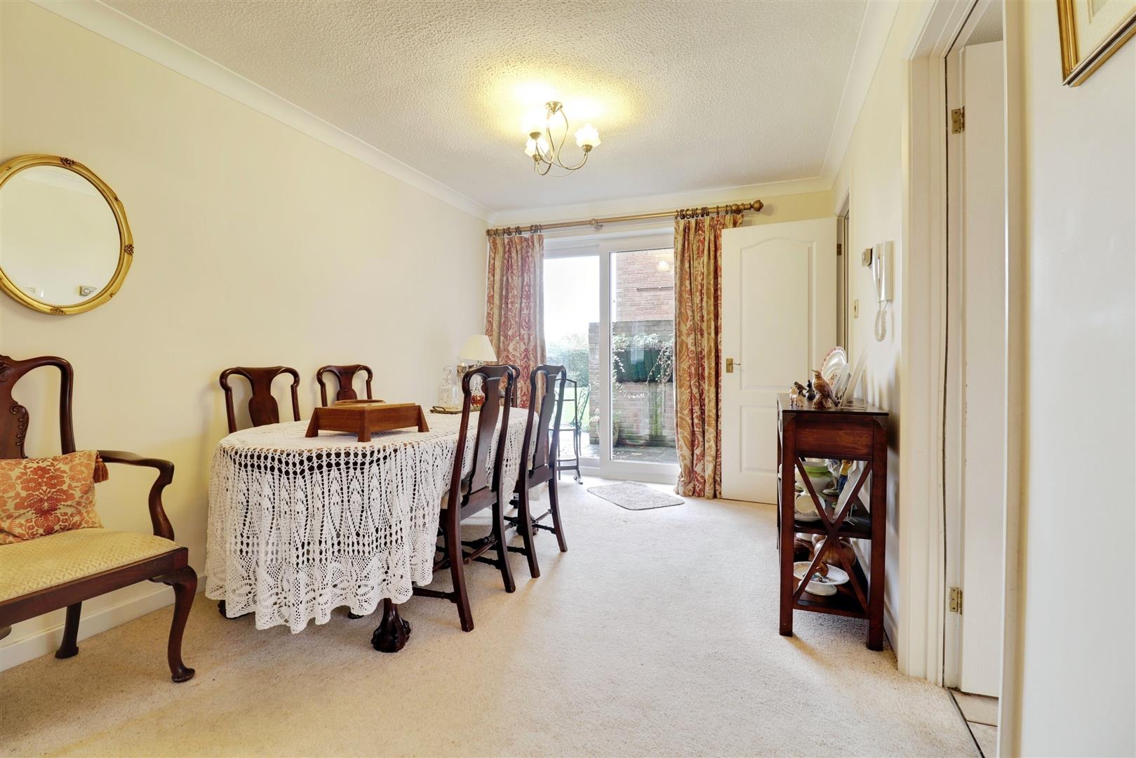 2 bedroom apartment for sale, Mere Court Sandbach Road North, Stoke-On-Trent, ST7, photo 3