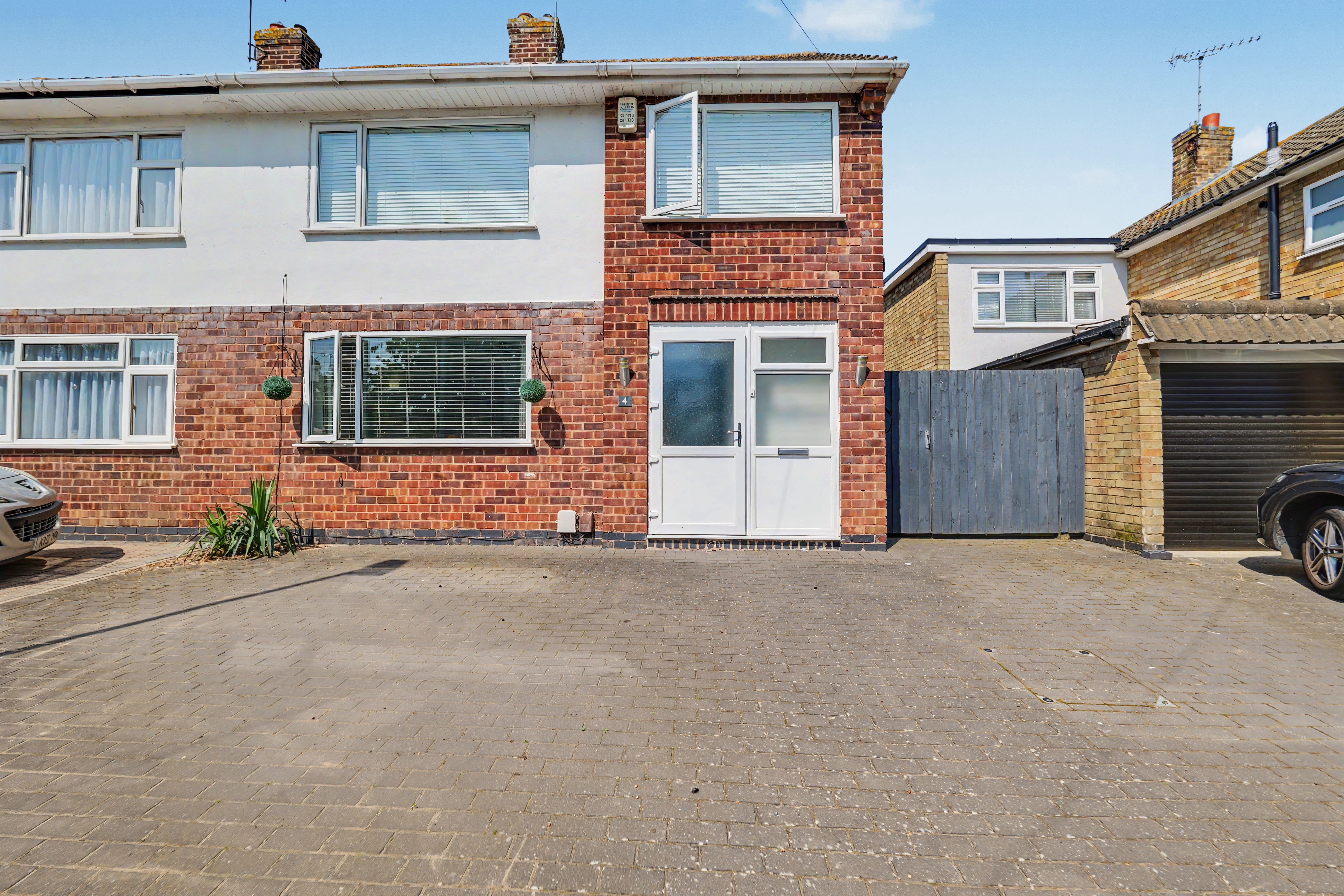 3 bedroom semi detached house for sale, Buckingham Road, Leicester, LE8