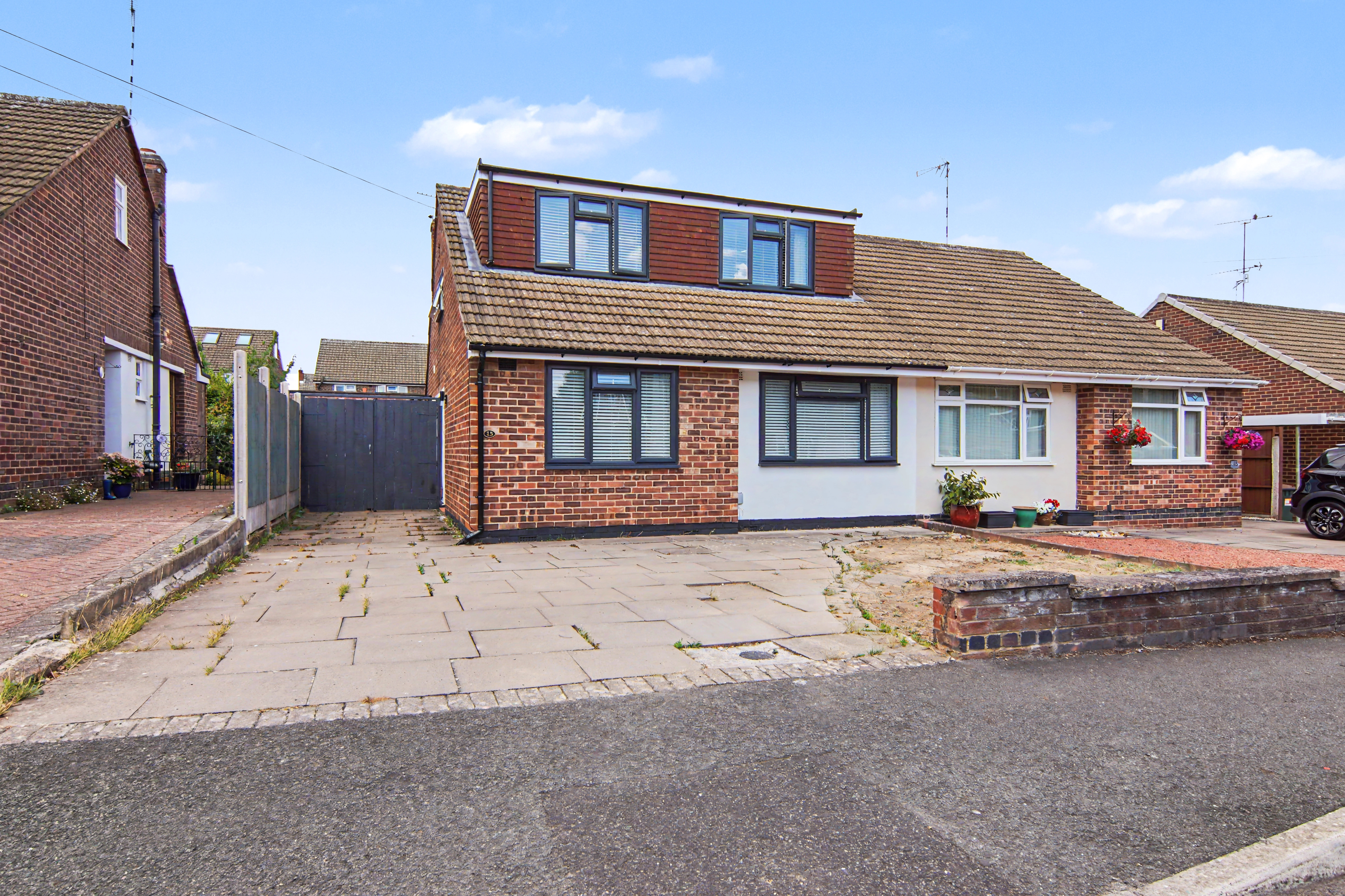 3 bedroom semi detached bungalow for sale, Cantlow Close, Coventry, CV5, photo 2