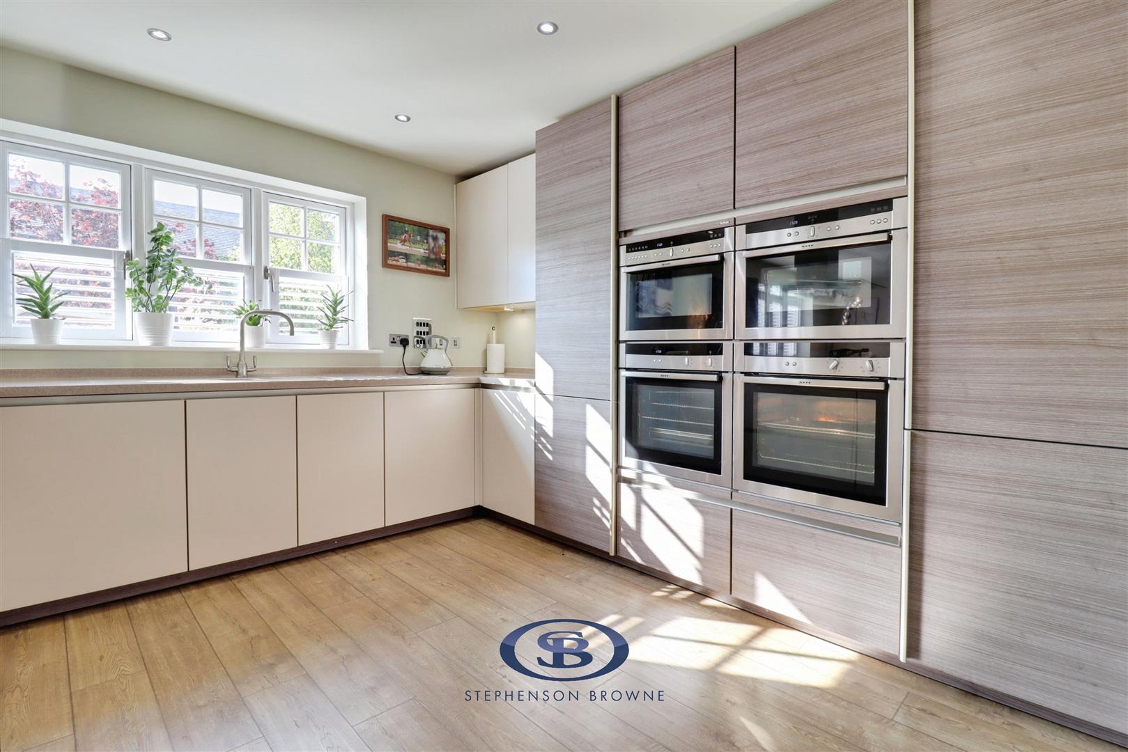 4 bedroom house for sale, Meadowside, Sandbach, CW11, photo 10 of 20