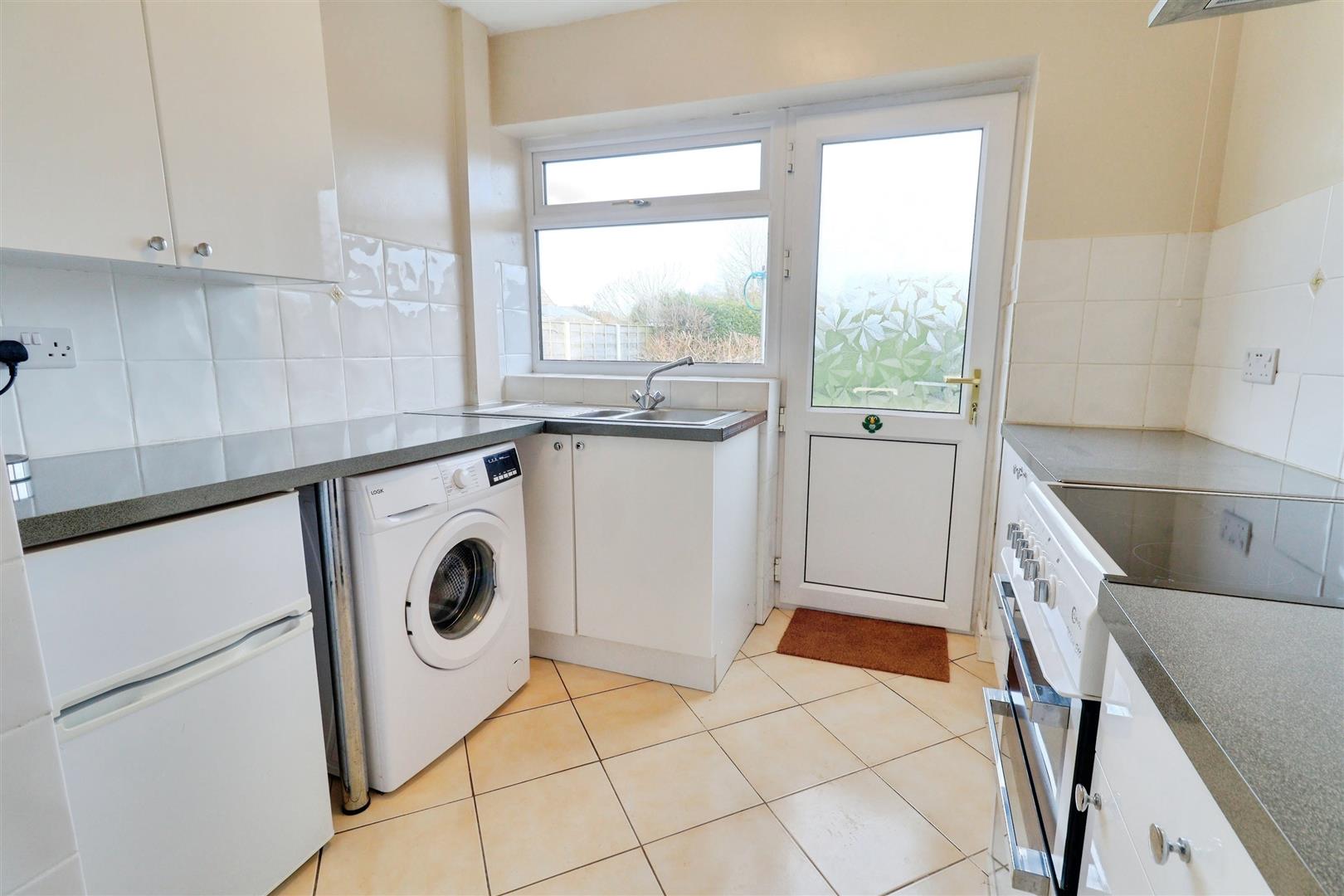 2 bedroom house for sale, Delves Close, Crewe, CW2, photo 4