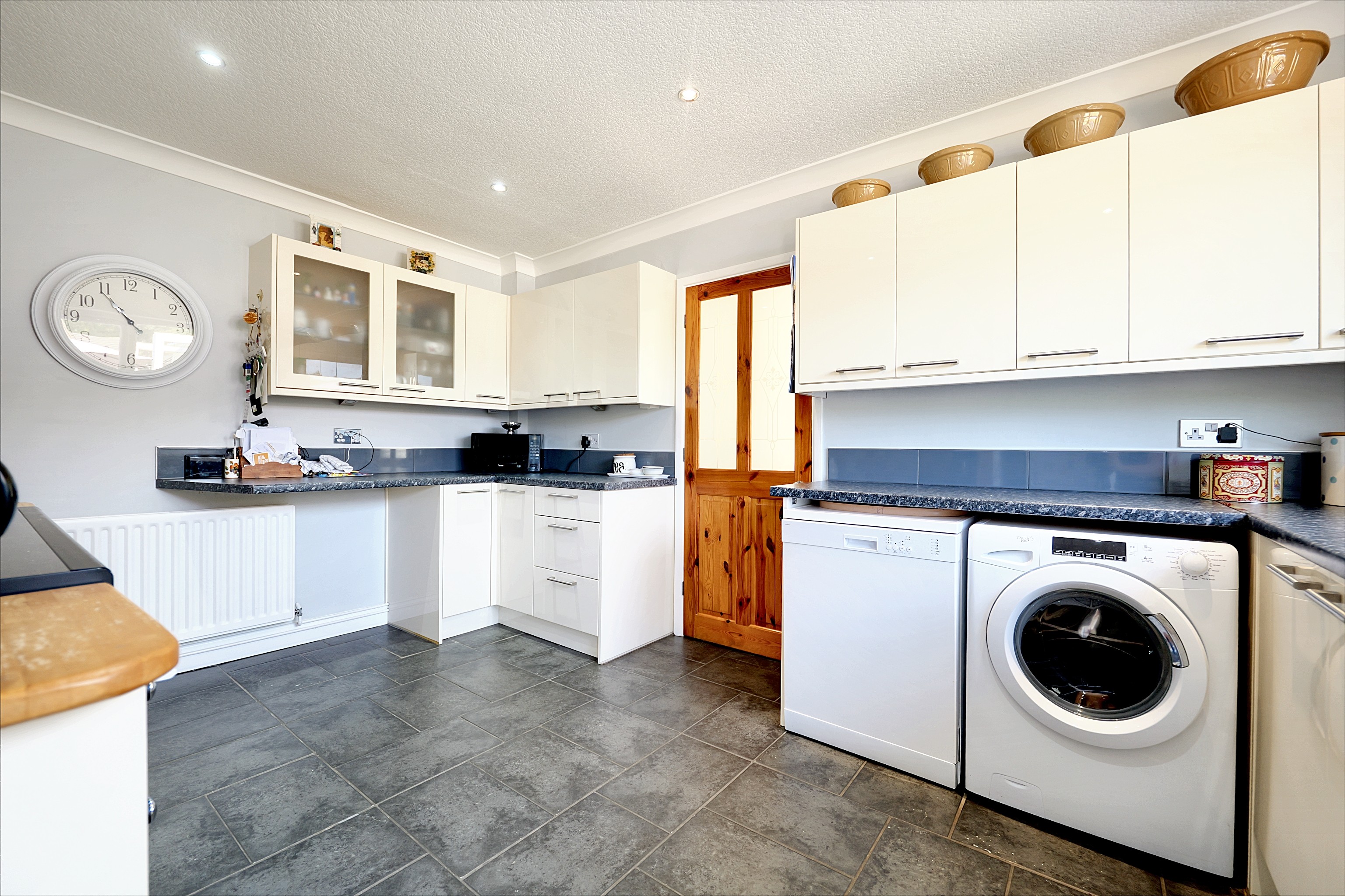 3 bedroom detached bungalow for sale, Blaby Road, Leicester, LE19
