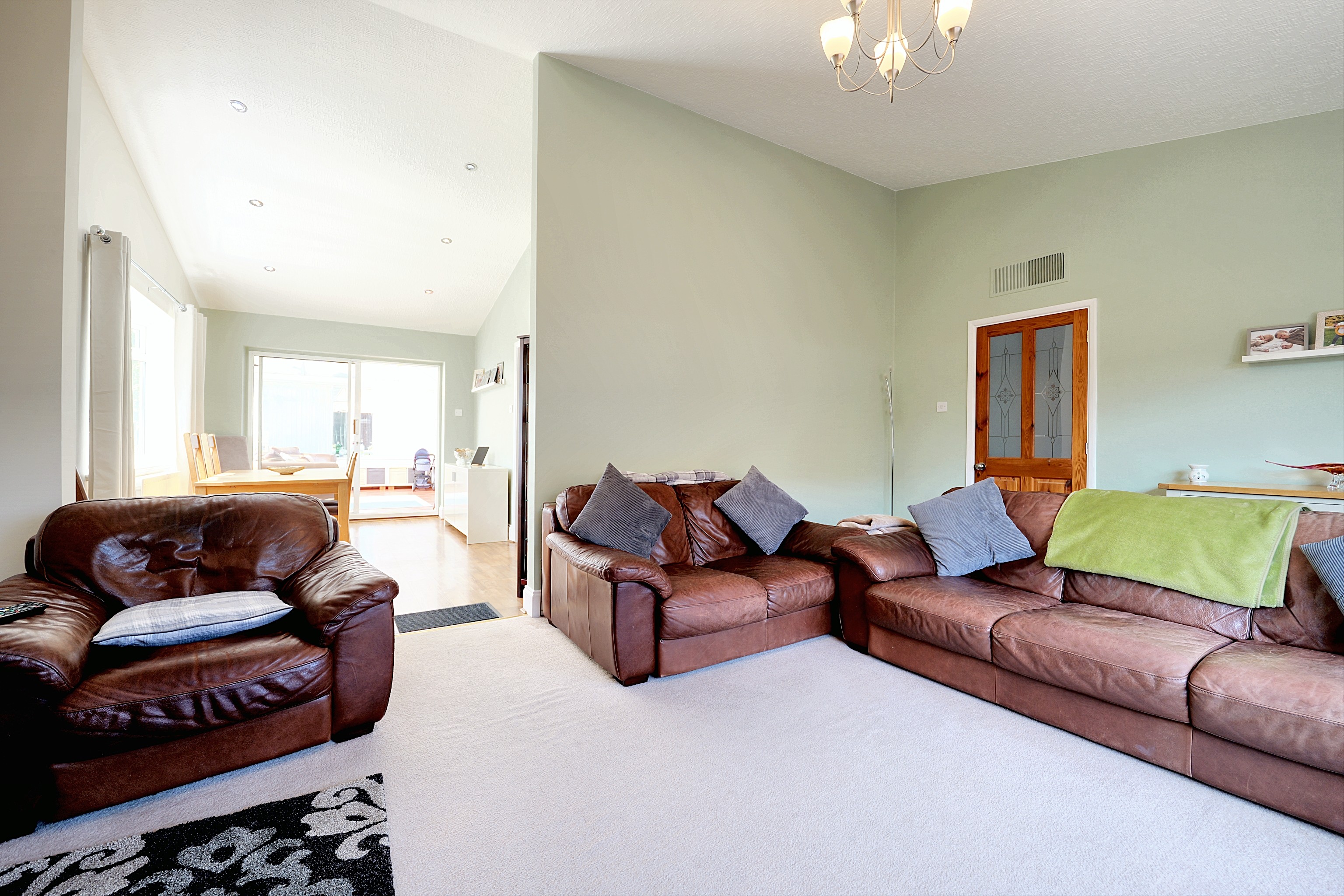 3 bedroom detached bungalow for sale, Blaby Road, Leicester, LE19