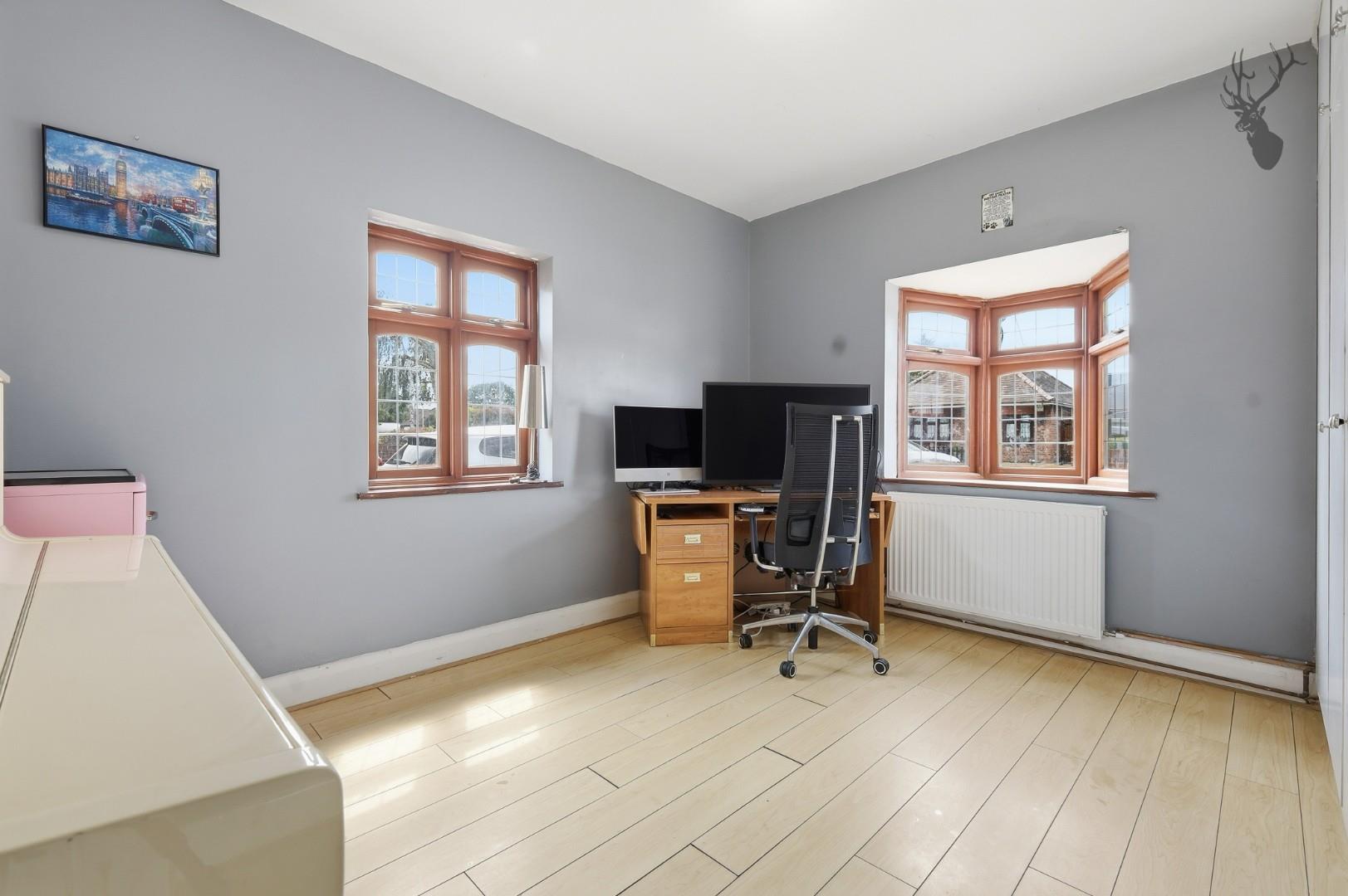 5 bedroom detached bungalow for sale, Briscoe Road, Rainham, RM13, photo 14 of 20