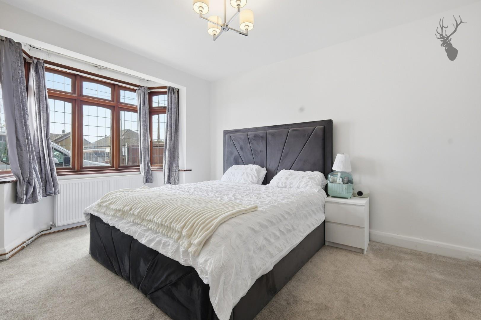5 bedroom detached bungalow for sale, Briscoe Road, Rainham, RM13, photo 15 of 20