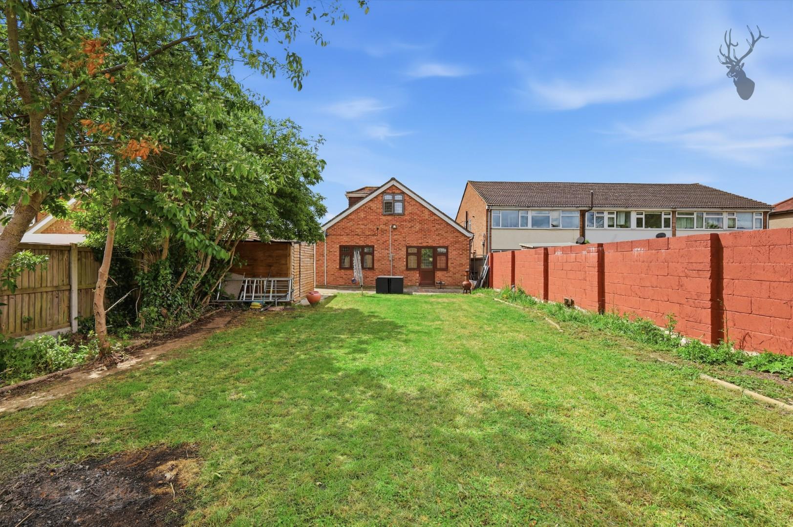 5 bedroom detached bungalow for sale, Briscoe Road, Rainham, RM13, photo 19 of 20