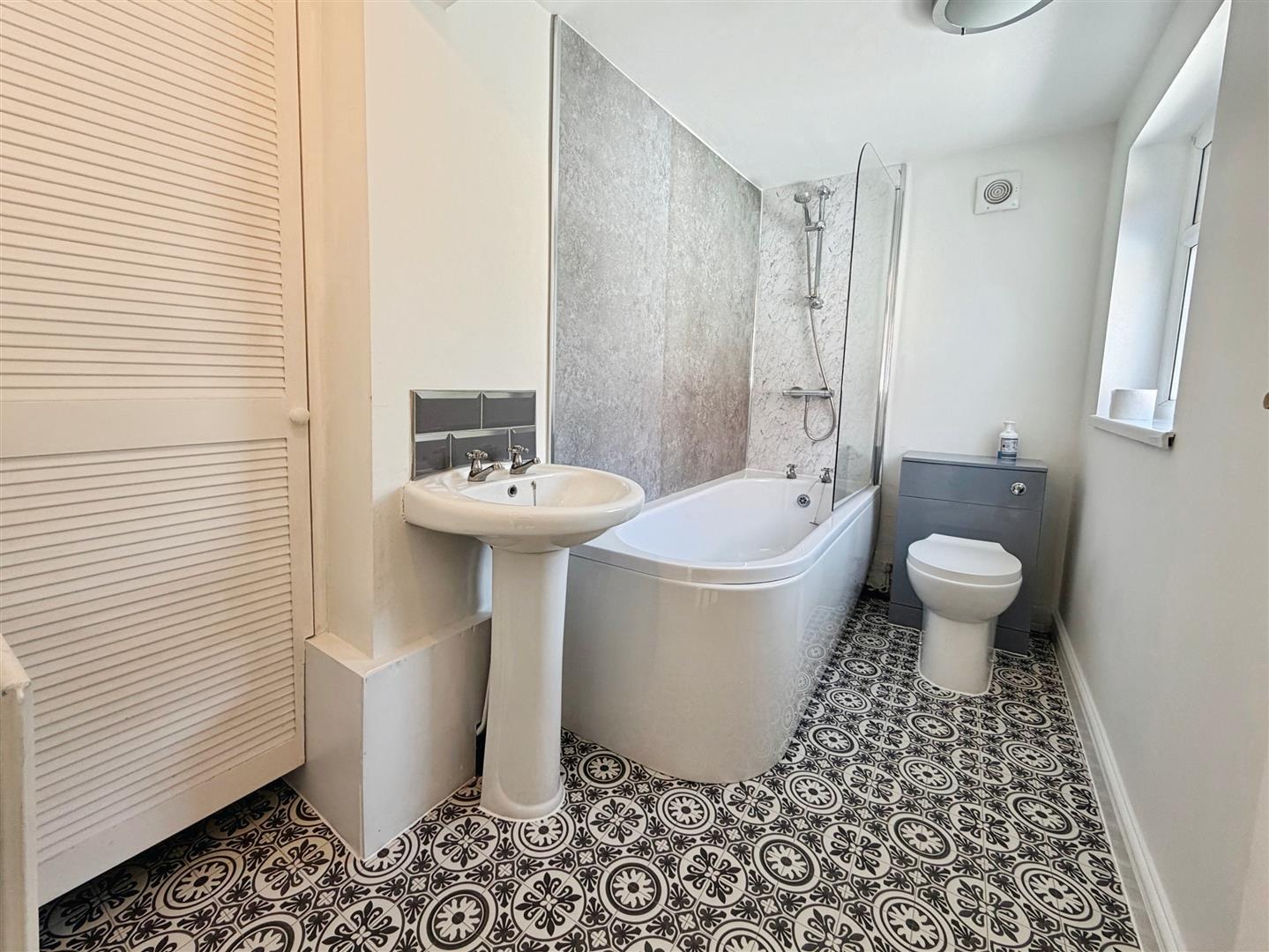 2 bedroom house for sale, Cemetery Road, Newcastle, ST5, photo 8 of 15