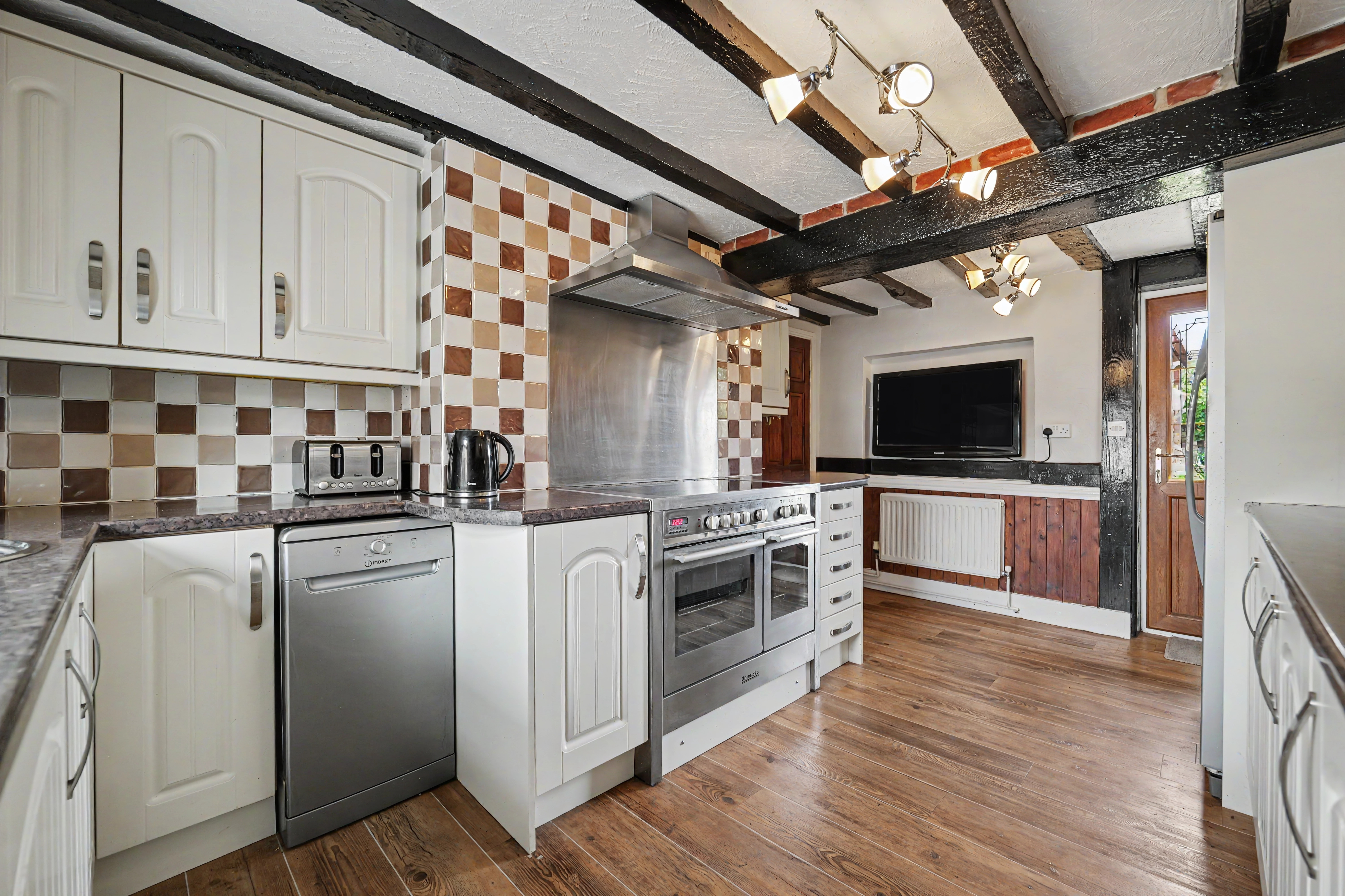 5 bedroom detached house for sale, Moira Road, Swadlincote, DE12, photo 3